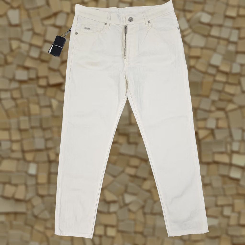 Emporio Armani Emporio Armani Jeans White W31 L28 Loose Fit Logo 5-Pocket Denim Cotton Casual Mens Jeans W31 L28 Regular Fit Jeans Size US 31 - 1 Thumbnail