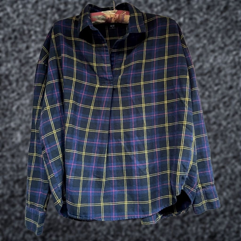 Uniqlo Uniqlo Women's Long Sleeve Plaid Flannel Oversized Shirt XS Gray Purple Size XS / US 0-2 / IT 36-38 - 1 Thumbnail