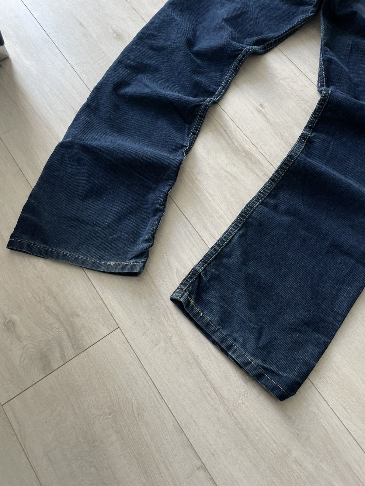 Levi's Vintage Levi’s 901 Denim Jeans 90’s Dark Blue Bootcut RARE Size US 34 / EU 50 - 6 Thumbnail