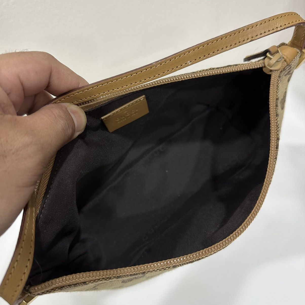 Gucci GUCCI BOAT GG CANVAS POCHETTE BAG 9 Size ONE SIZE - 9 Thumbnail