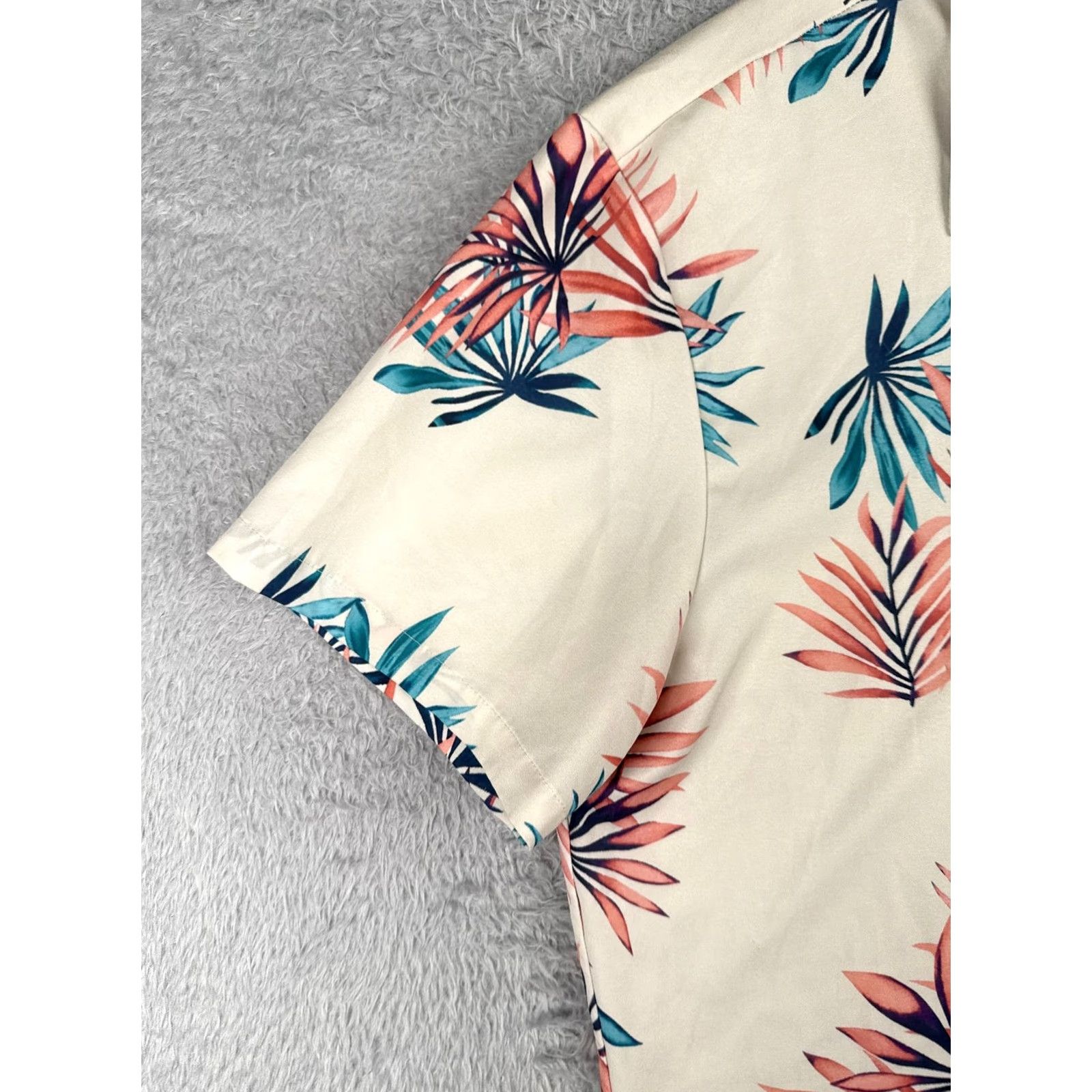 Vintage Hawaiian Shirt Adult 2XL Ivory Floral Leaf 100% Polyester Read Size US XXL / EU 58 / 5 - 3 Thumbnail