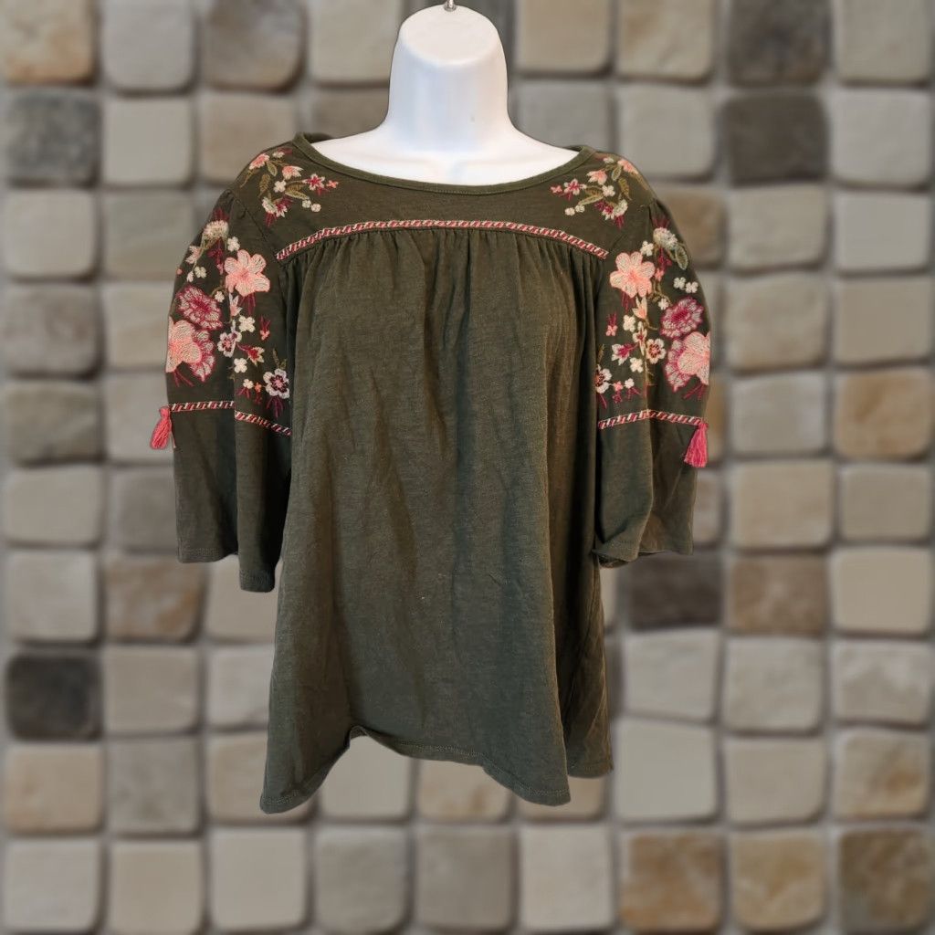 Vintage St. John's Bay Green Embroidered Floral Short Sleeve Top Womens M Bohemian Hippie Casual Shirt Size M / US 6-8 / IT 42-44 - 1 Thumbnail