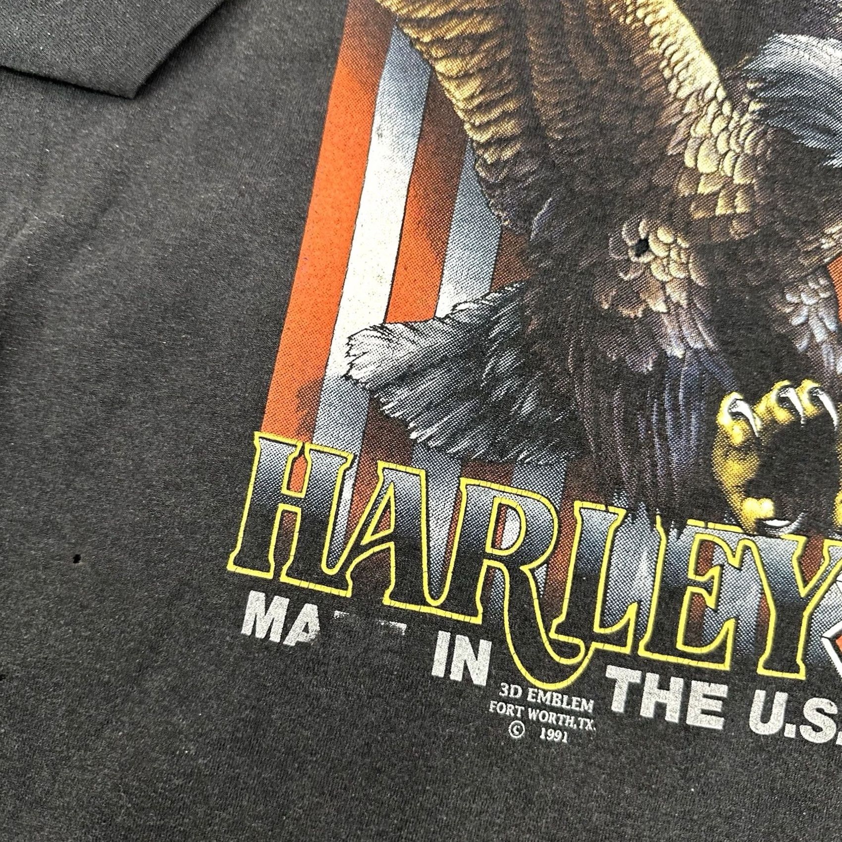 Harley Davidson VINTAGE Harley-Davidson T-Shirt XL Black 1991 Forth Worth TX Eagle American Flag 3D Emblem 50/50 Mens Size US XL / EU 56 / 4 - 3 Thumbnail