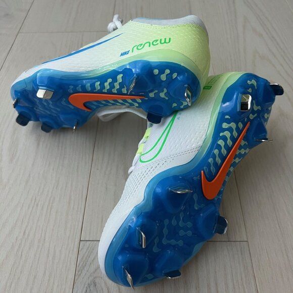 Nike NIKE FQ7729-100 HYPERDIAMOND 4 SOCCER CLEATS SIZE 6 US Size US 6 / IT 36 - 6 Thumbnail