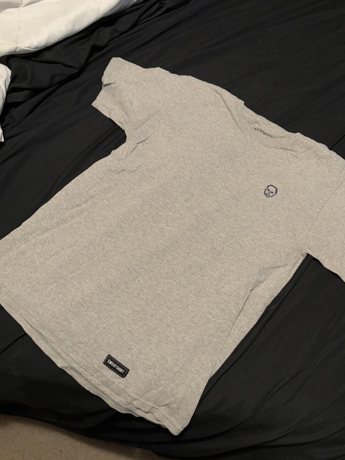 Earl Sweatshirt Earl Sweatshirt Zumiez(?) Embroidered Face T Shirt - Gray LG Size US L / EU 52-54 / 3 - 1 Thumbnail