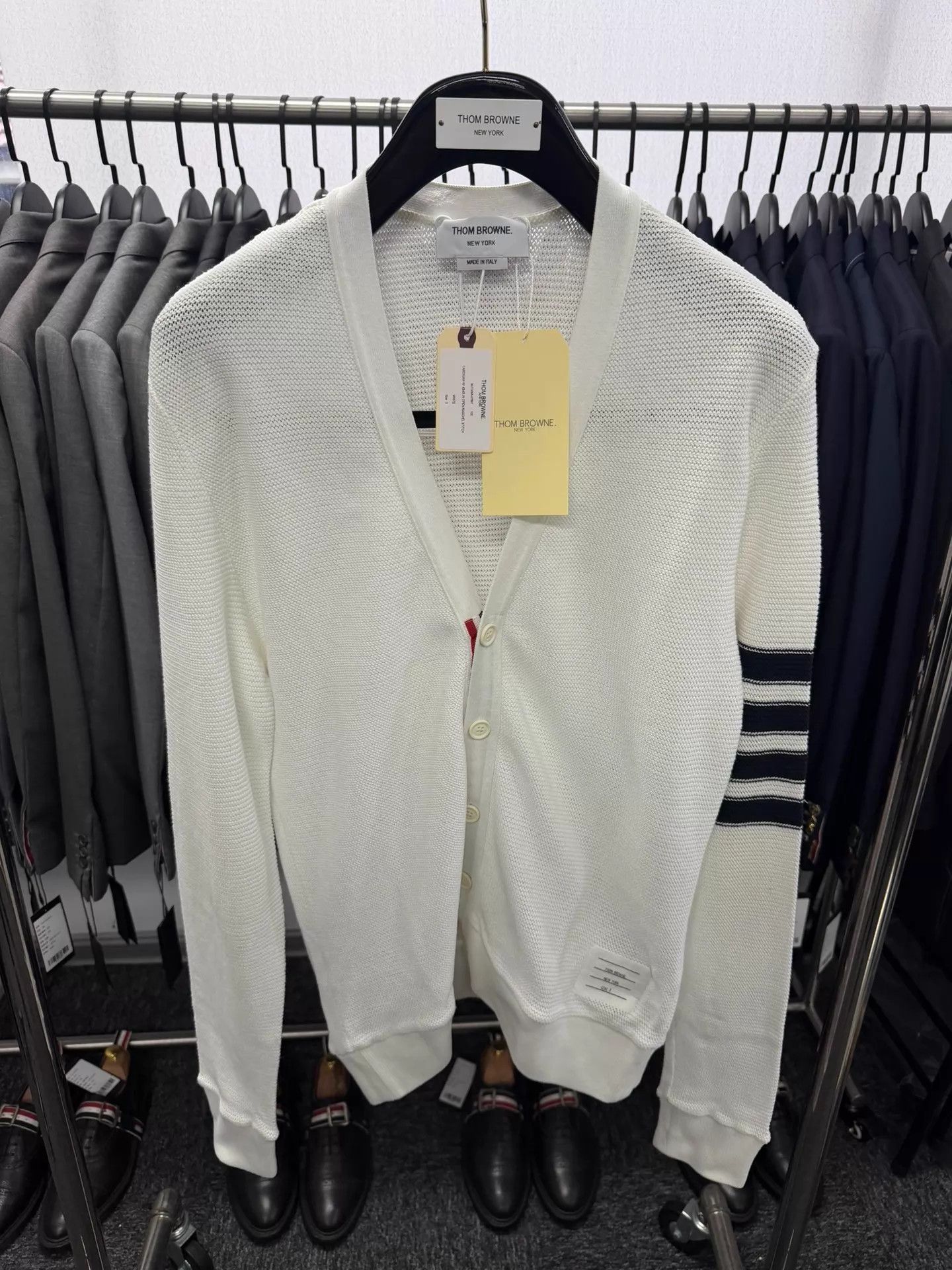 Thom Browne Thom Browne Men's 4-Bar White Knit Cardigan Size 3 Size US L / EU 52-54 / 3 - 1 Thumbnail
