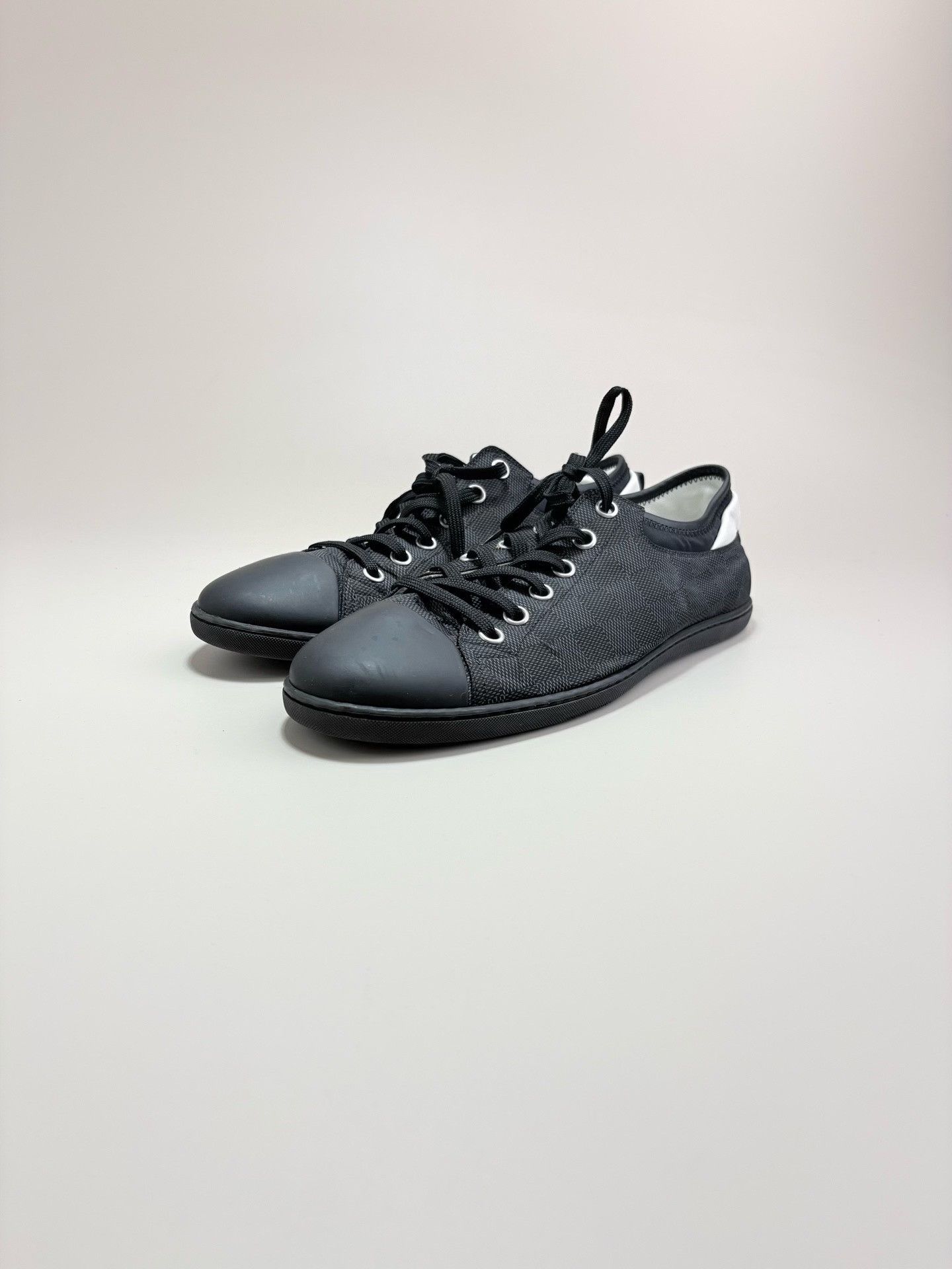 Louis Vuitton Louis Vuitton Black Damier Casual Shoes Size US 9 / EU 42 - 1 Thumbnail