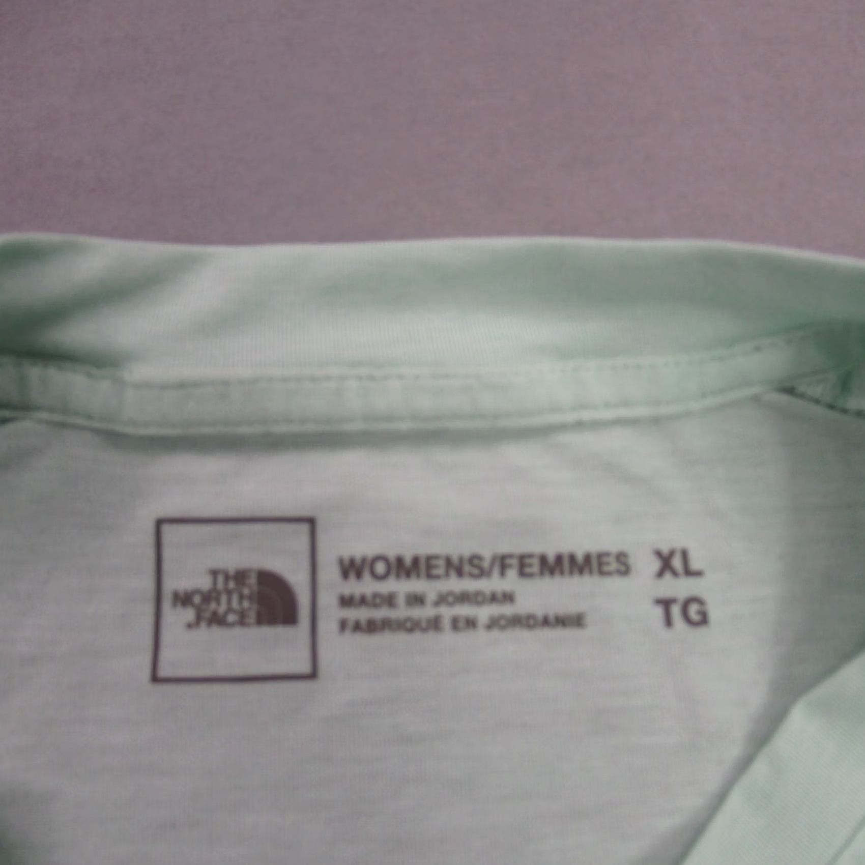 The North Face The North Face Shirt Womens XL Short Sleeve Lightweight Casual Stretch Green Logo Knit T-Shirt Mens Womens Girls? Size XL / US 12-14 / IT 48-50 - 3 Thumbnail