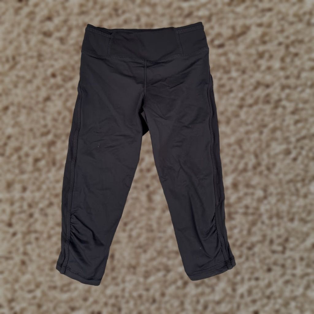Lululemon Lululemon Pants Womens 6 Black Crop 18" Inseam Pockets Yoga Activewear Size 28" / US 6 / IT 42 - 1 Thumbnail