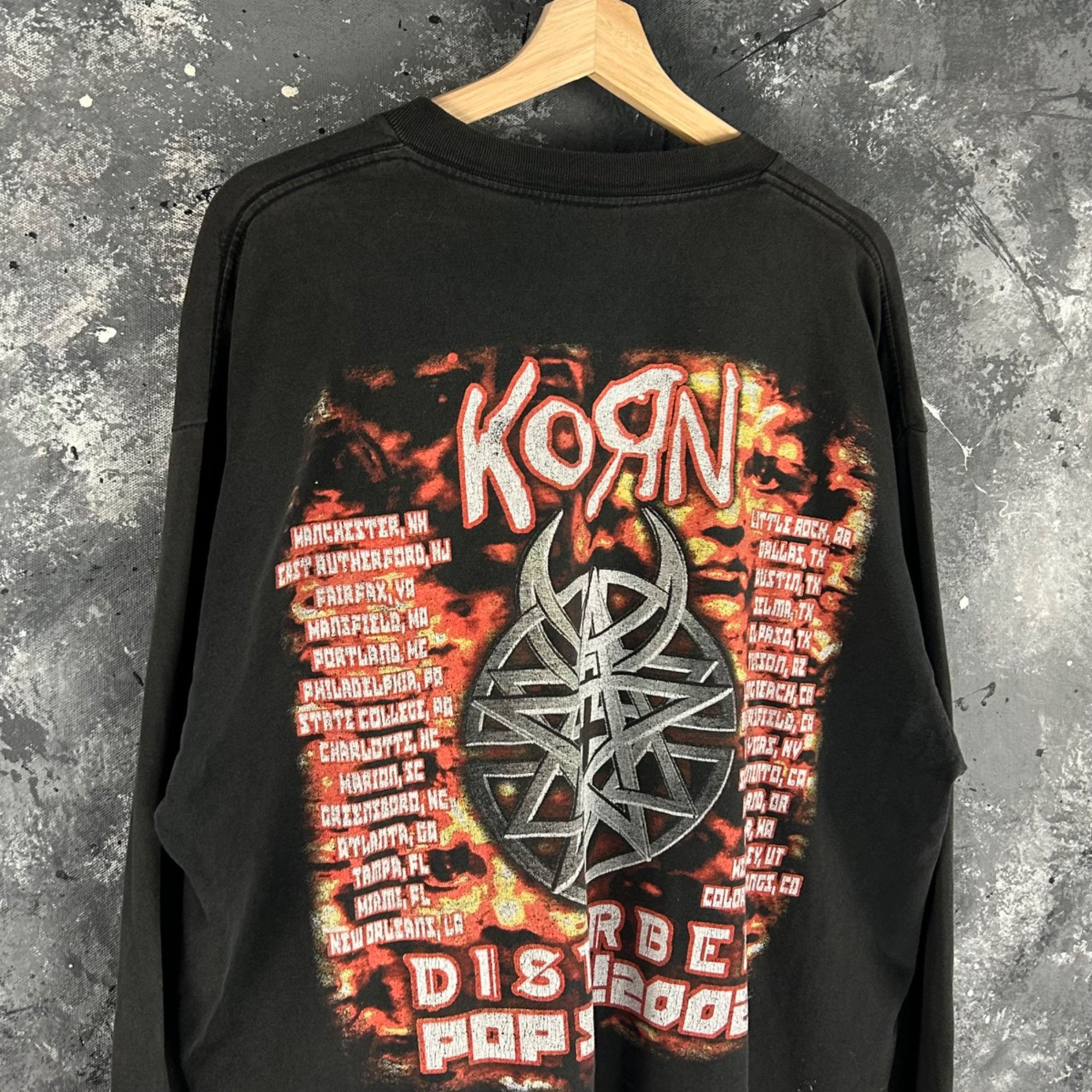 Band Tees Vintage 2000’s Korn Disturbed band shirt Size US XL / EU 56 / 4 - 4 Thumbnail