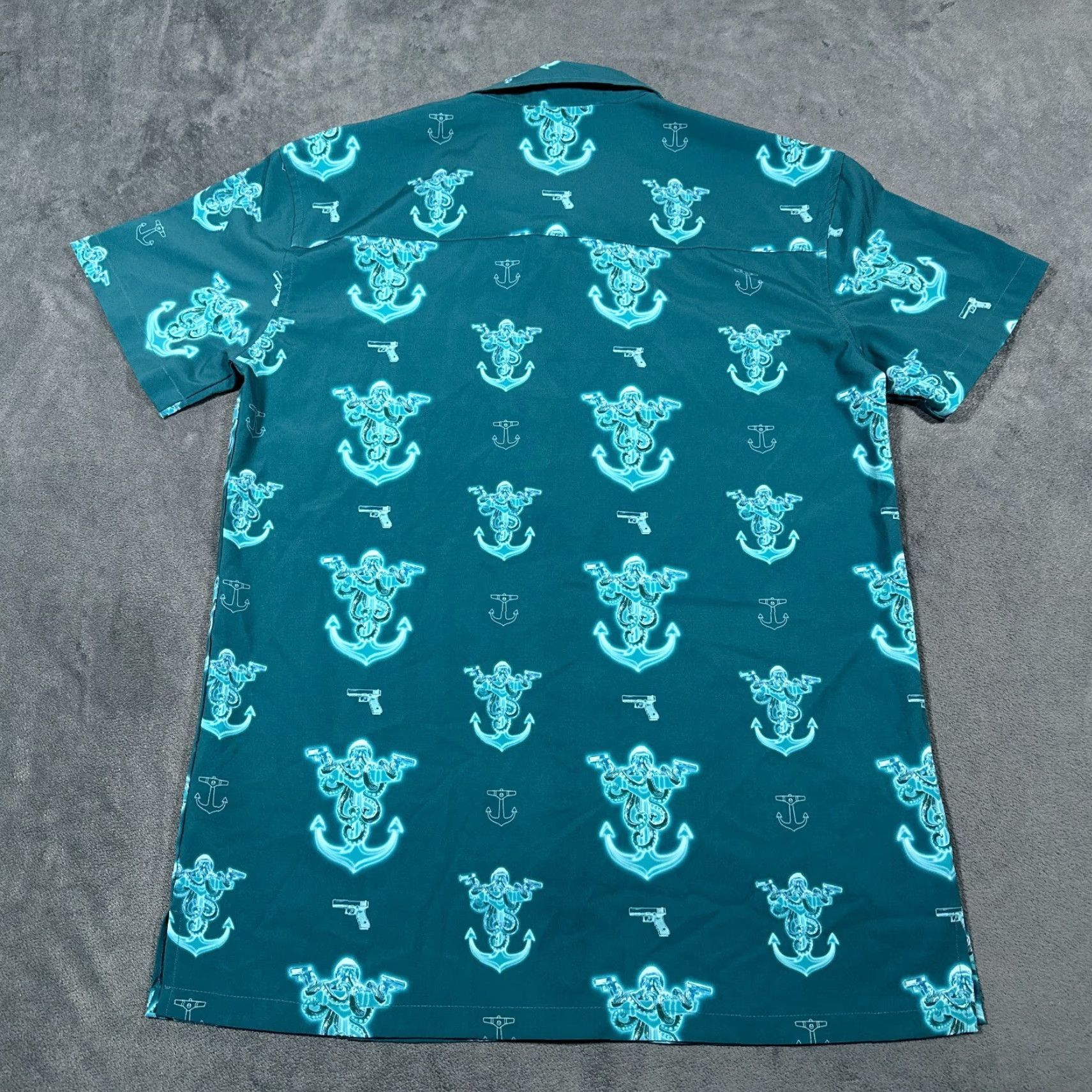 Etro Retro Rifle Button Up Shirt Mens M Green Navy Graphic Print Hawaiian Octopus Army Beach Military 90s? Size US M / EU 48-50 / 2 - 6 Thumbnail
