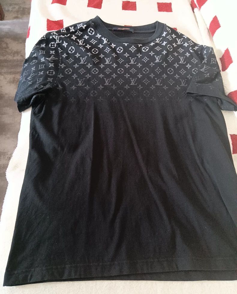 Louis Vuitton Louis Vuitton Gradient full print short sleeve Size US L / EU 52-54 / 3 - 1 Thumbnail