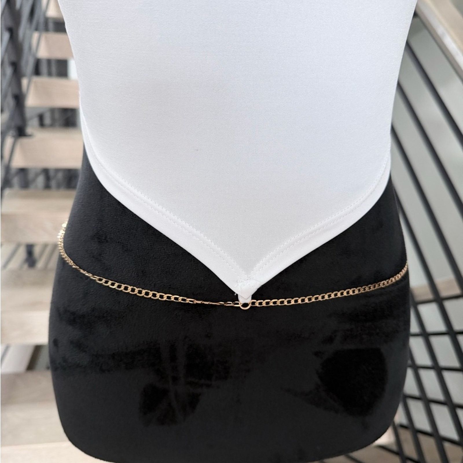 Other New Y2K White Crop Top with a chain size S Size S / US 4 / IT 40 - 3 Thumbnail