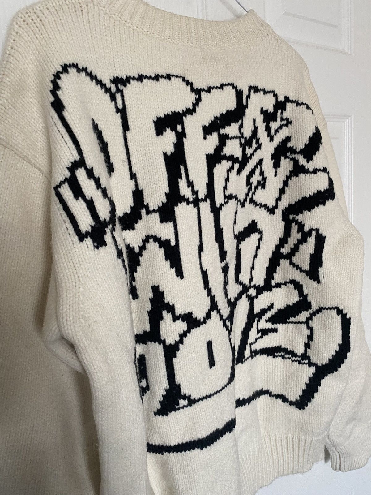 Off-White Off-White Graffiti Wool Sweater Size Large Size US L / EU 52-54 / 3 - 7 Thumbnail