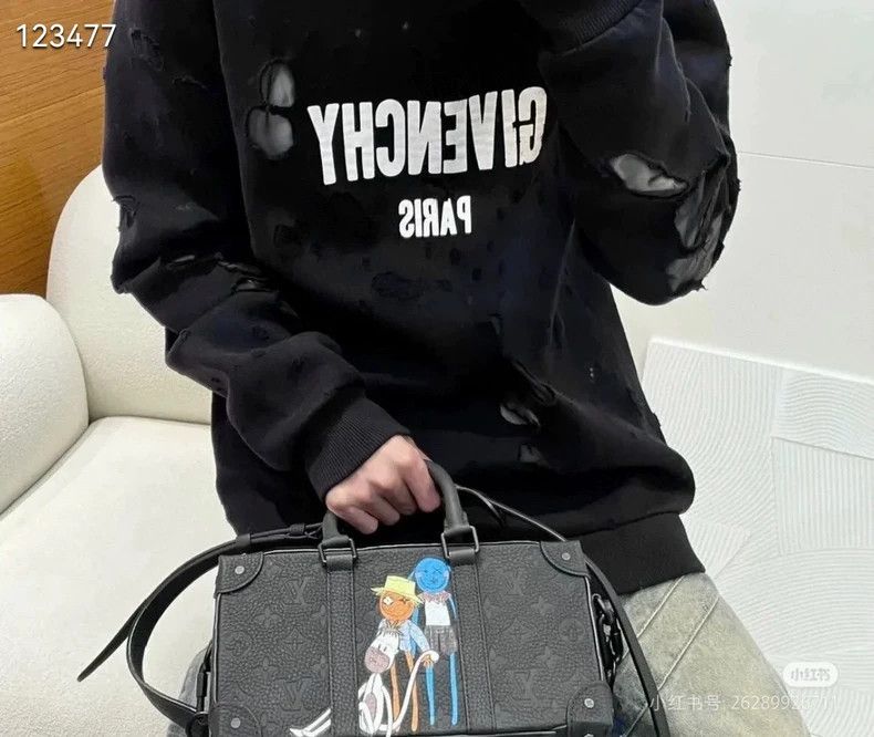Givenchy Givenchy 040726 Large Ripped Hoodie Sweatshirt S Size Offi Size US S / EU 44-46 / 1 - 6 Thumbnail