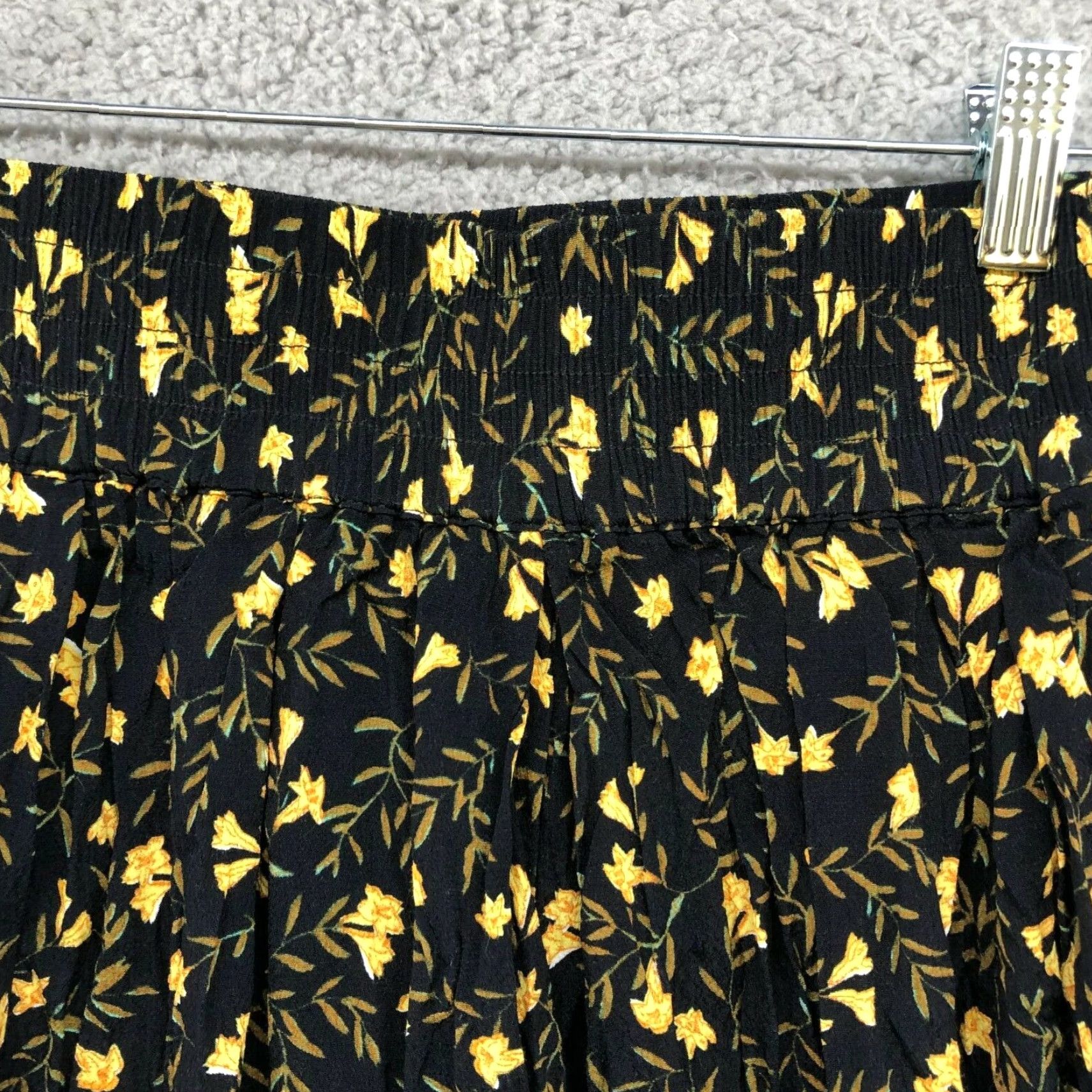 Zara Zara High Waist Floral Shorts Womens Small S Black Yellow Lightweight Boho Size 28" / US 6 / IT 42 - 3 Thumbnail