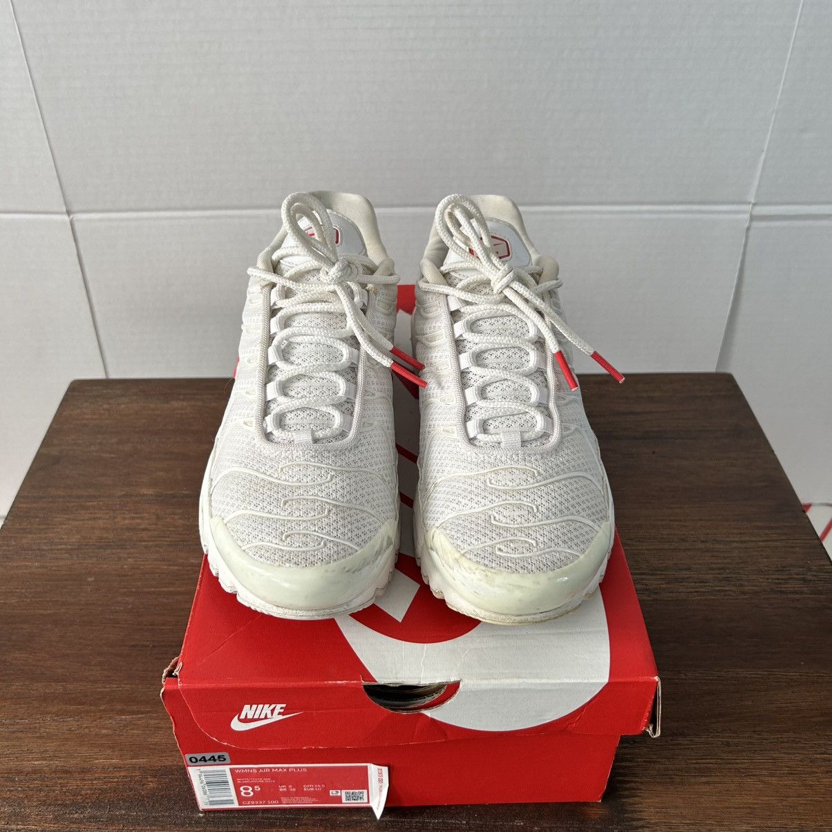 Nike Nike Air Max Plus TN White Red Sneakers Women’s Size 8.5 Size US 8.5 / IT 38.5 - 7 Thumbnail