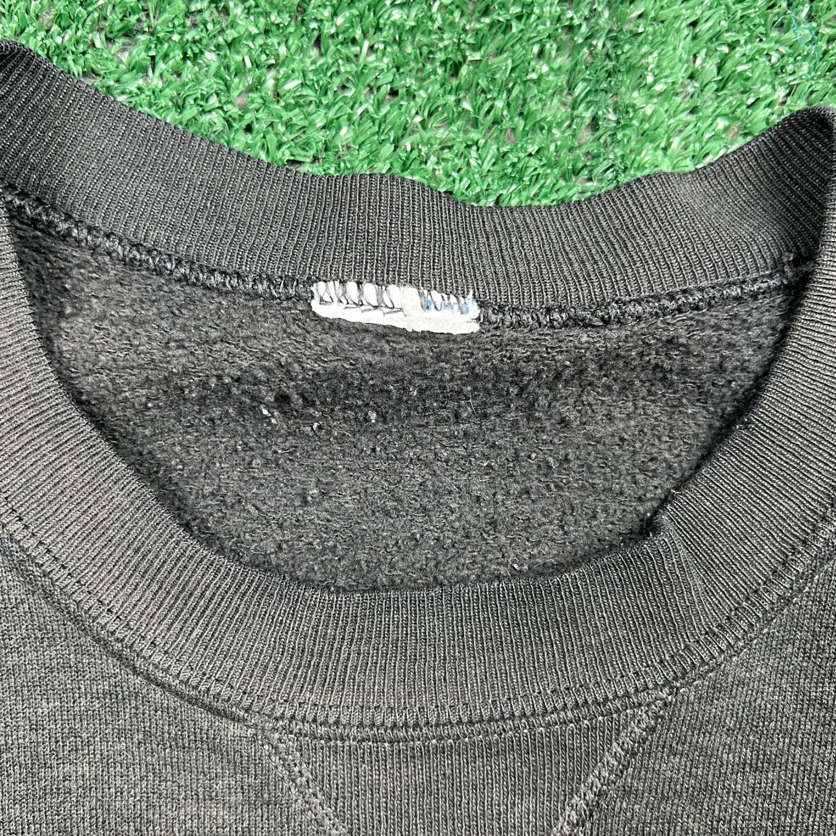 Russell Athletic VINTAGE Russell Athletic Sweatshirt Crew Neck Men XL Black 90s Pullover Fleece Lined Cotton Blend Ribbed Cuffs Hem Size US XL / EU 56 / 4 - 2 Thumbnail