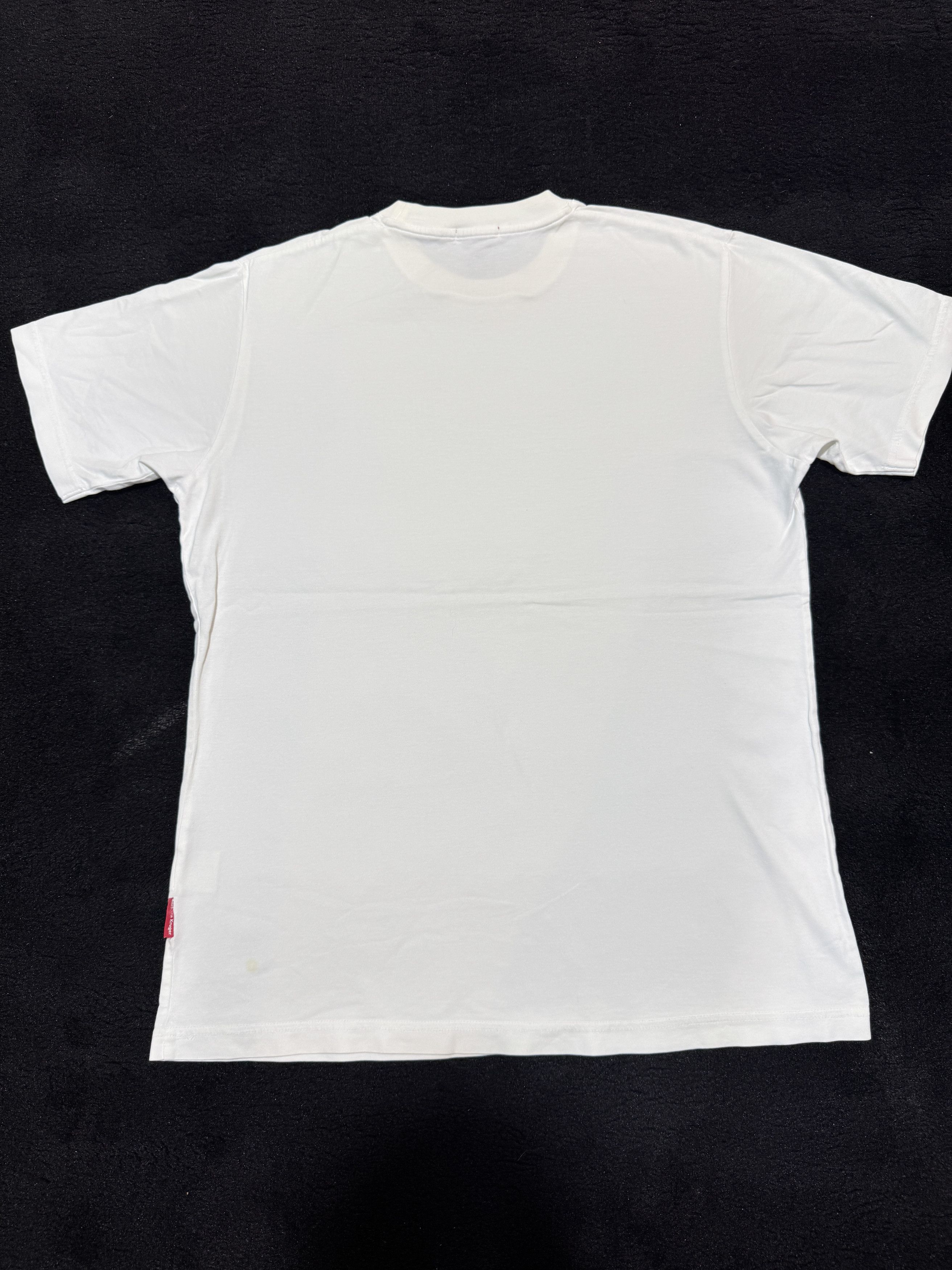 Barbara Kruger Vintage Barbara Kruger Uniqlo Who Laughs Last? Riot T shirt Size US L / EU 52-54 / 3 - 5 Thumbnail