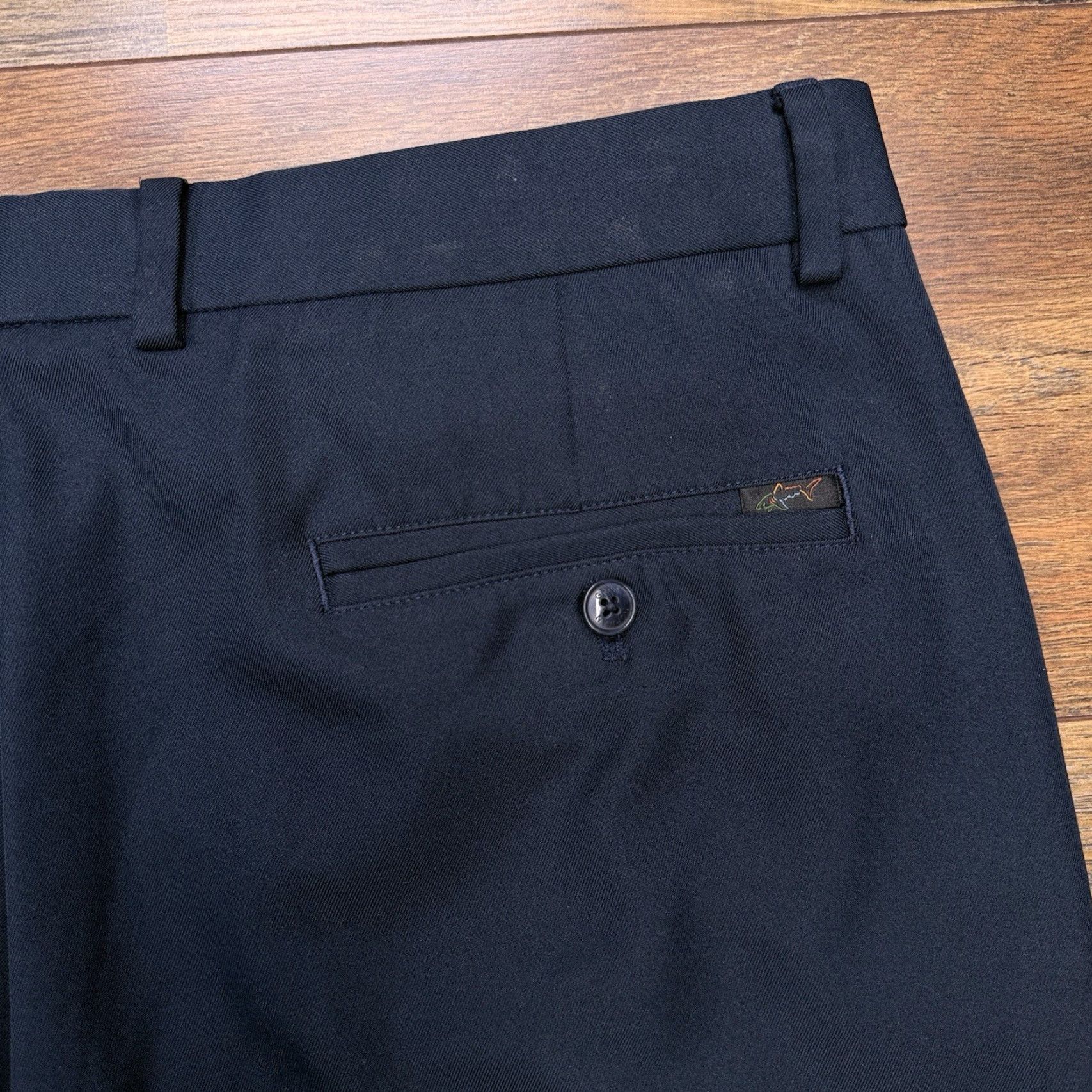 Vintage **Greg Norman Mid Rise Chino Shorts 36 Regular Fit Navy Blue Golf** User: **Greg Norman Mid Rise Chino Shorts 36 Navy Blue Golf** Size US 36 / EU 52 - 5 Thumbnail