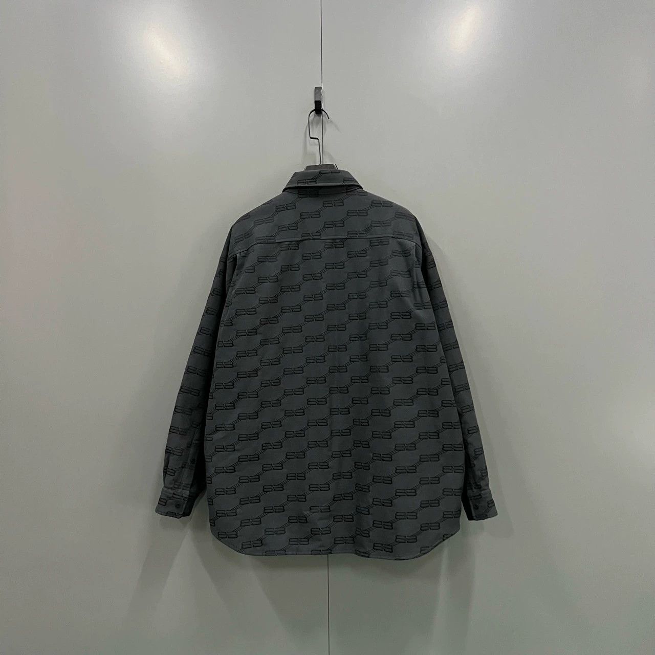 Balenciaga balenciaga all-over logo shirt jacket Size US L / EU 52-54 / 3 - 2 Thumbnail