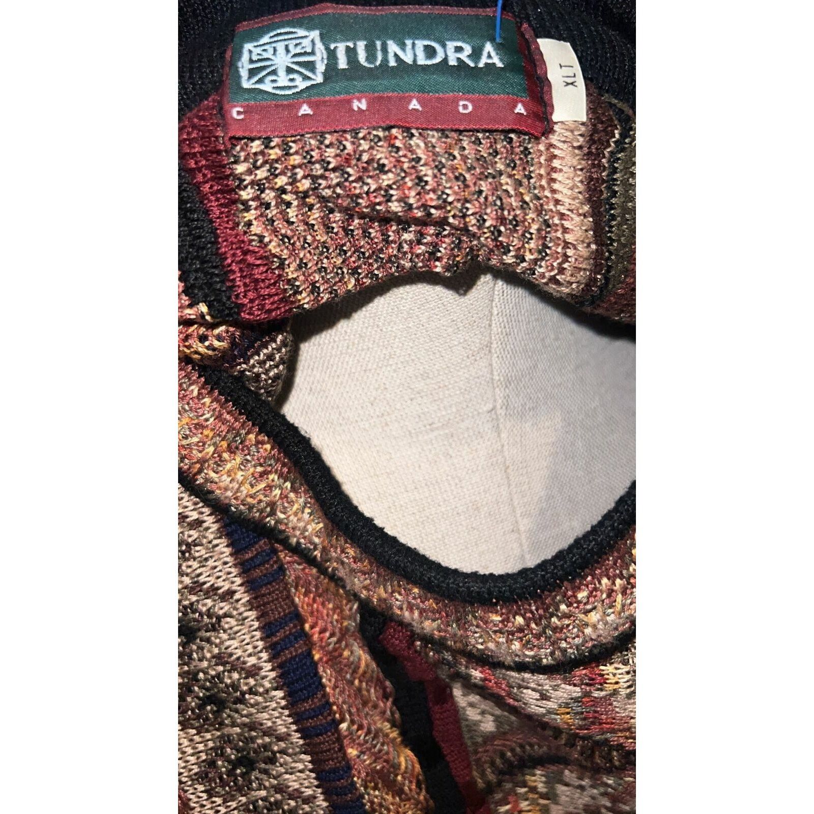 Vintage Vintage Tundra Canada Coogi 3D Knit Sweater Size Large Size US L / EU 52-54 / 3 - 3 Thumbnail
