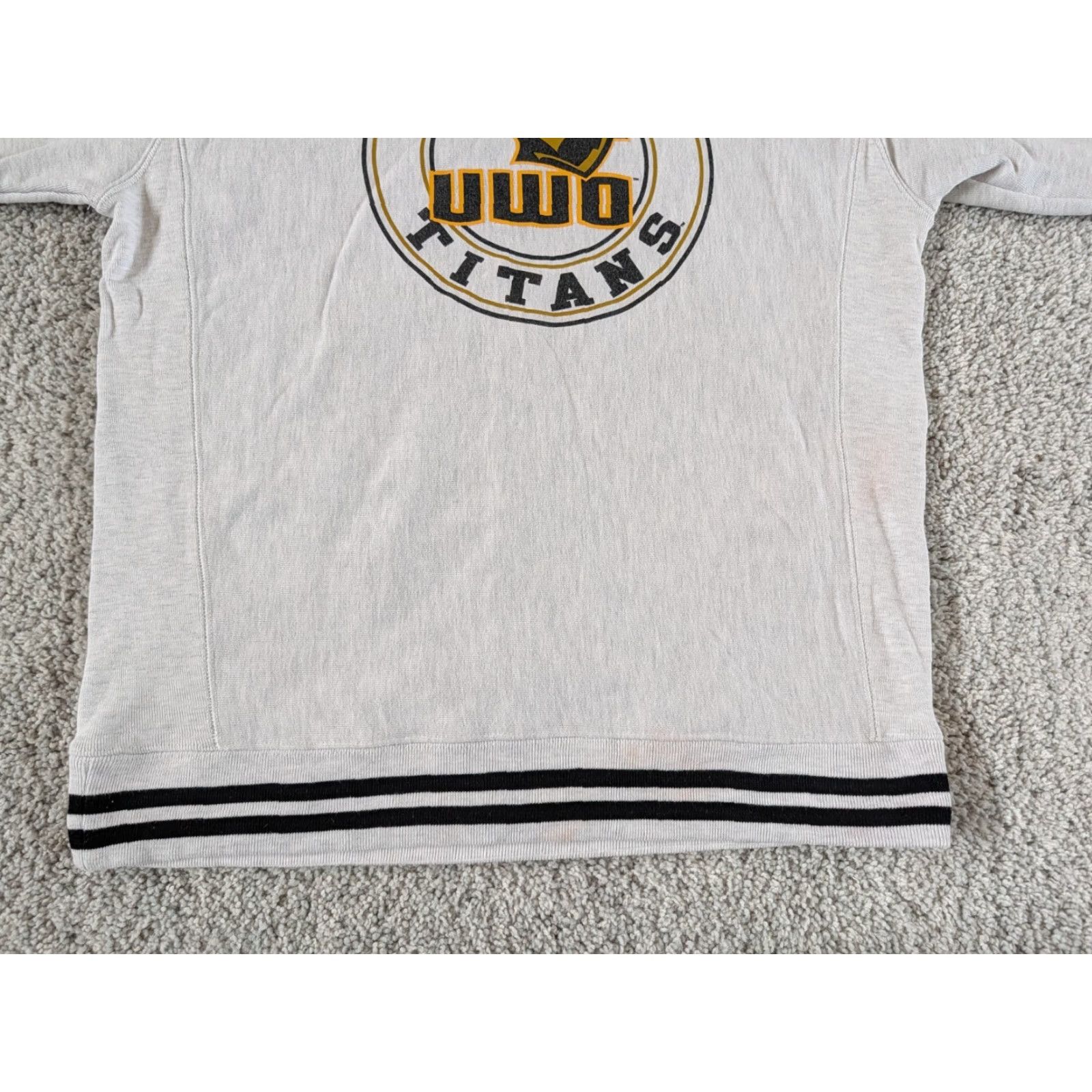 Champion VINTAGE Champion Sweatshirt UW OSHKOSH Titans Reverse Weave - Gray - Size M - Pullover Crew Neck - Men - Heavyweight All Seasons Size US M / EU 48-50 / 2 - 7 Thumbnail