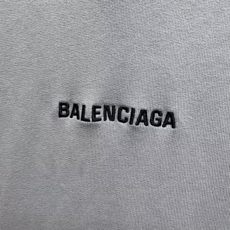 Balenciaga Balenciaga Small logo embroidered plain color sweatshirt Size US S / EU 44-46 / 1 - 5 Thumbnail