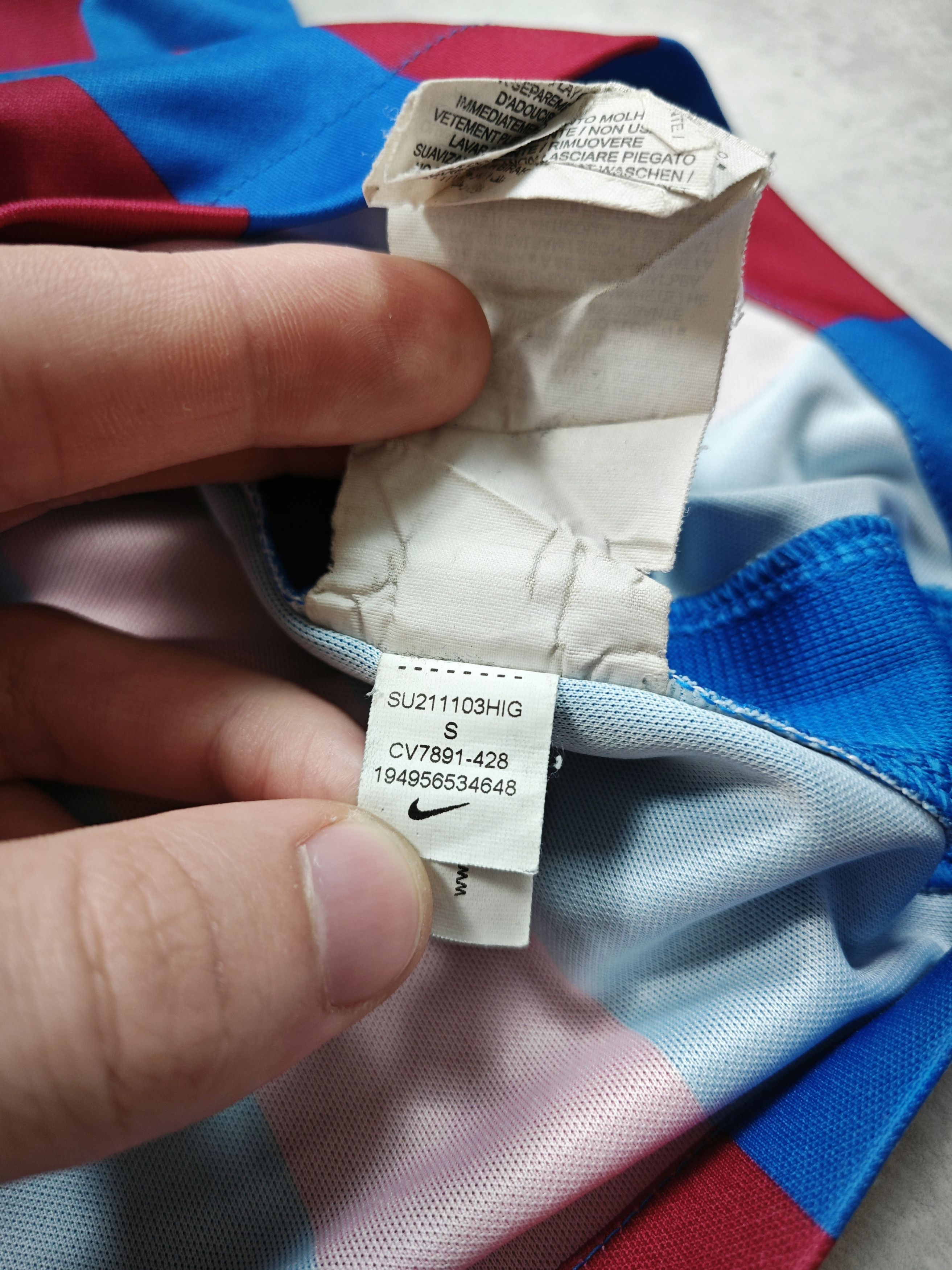 Nike Nike Barcelona 2021-2022 Size US S / EU 44-46 / 1 - 7 Thumbnail
