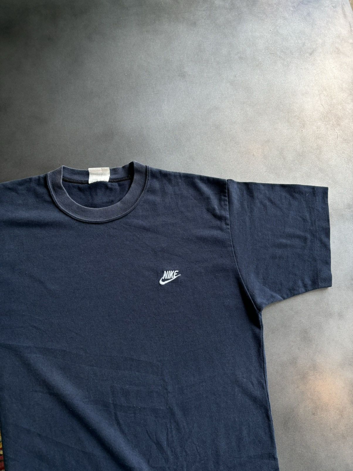Other × Vintage 90s Vintage Bootleg Nike Tee Mini Swoosh 80s Made in USA l Size US M / EU 48-50 / 2 - 1 Thumbnail