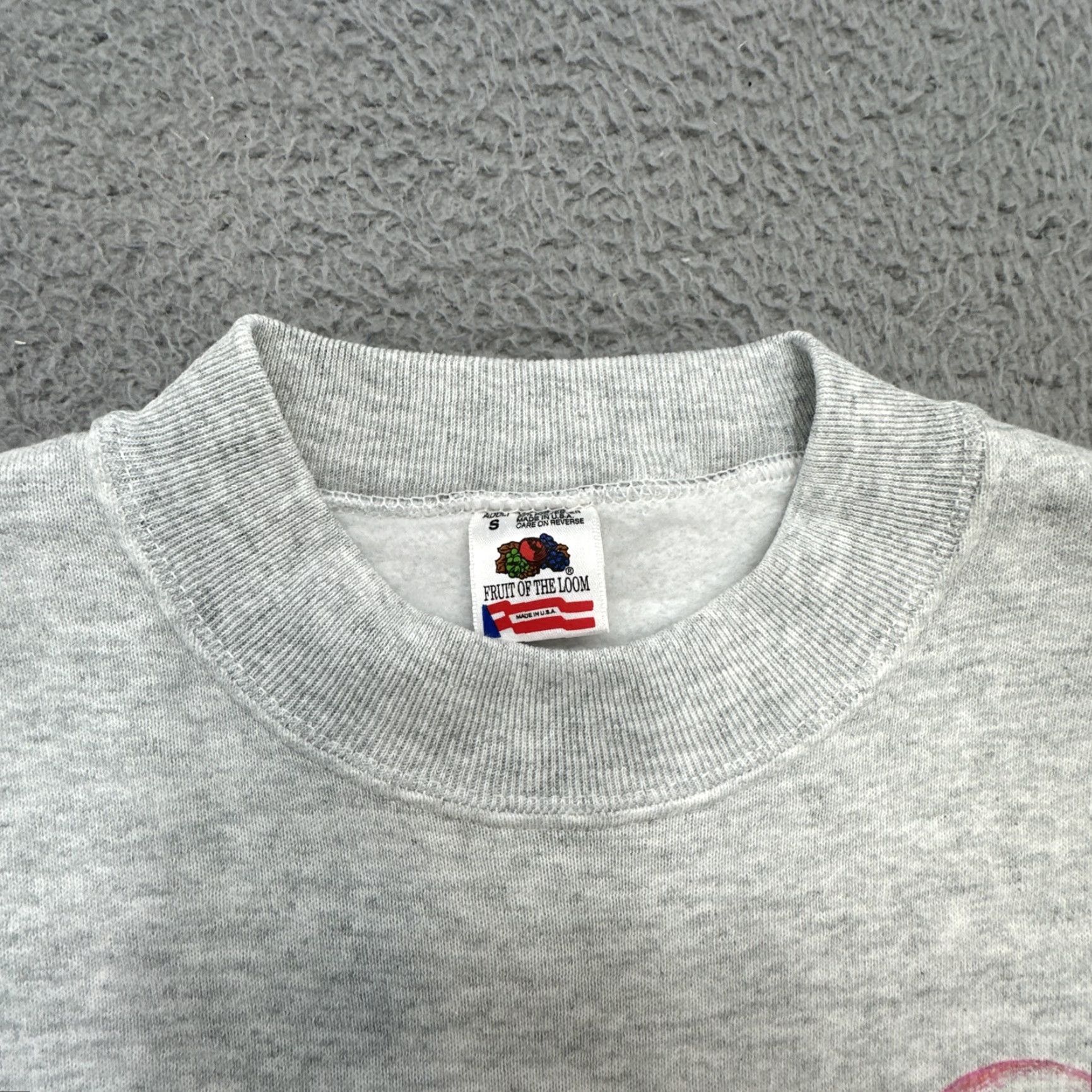 Fruit Of The Loom VINTAGE Fruit of the Loom Sweatshirt Parrot Nature 90s Crewneck Gray Size S / Small Men Ducks Wildlife Distressed Logo Polo? Size US S / EU 44-46 / 1 - 4 Thumbnail