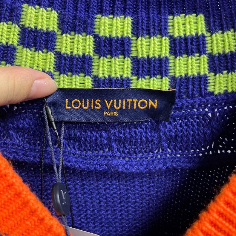 Louis Vuitton Louis Vuitton Blue Plaid Jacquard V-Neck Knit Sweater Size US M / EU 48-50 / 2 - 2 Thumbnail