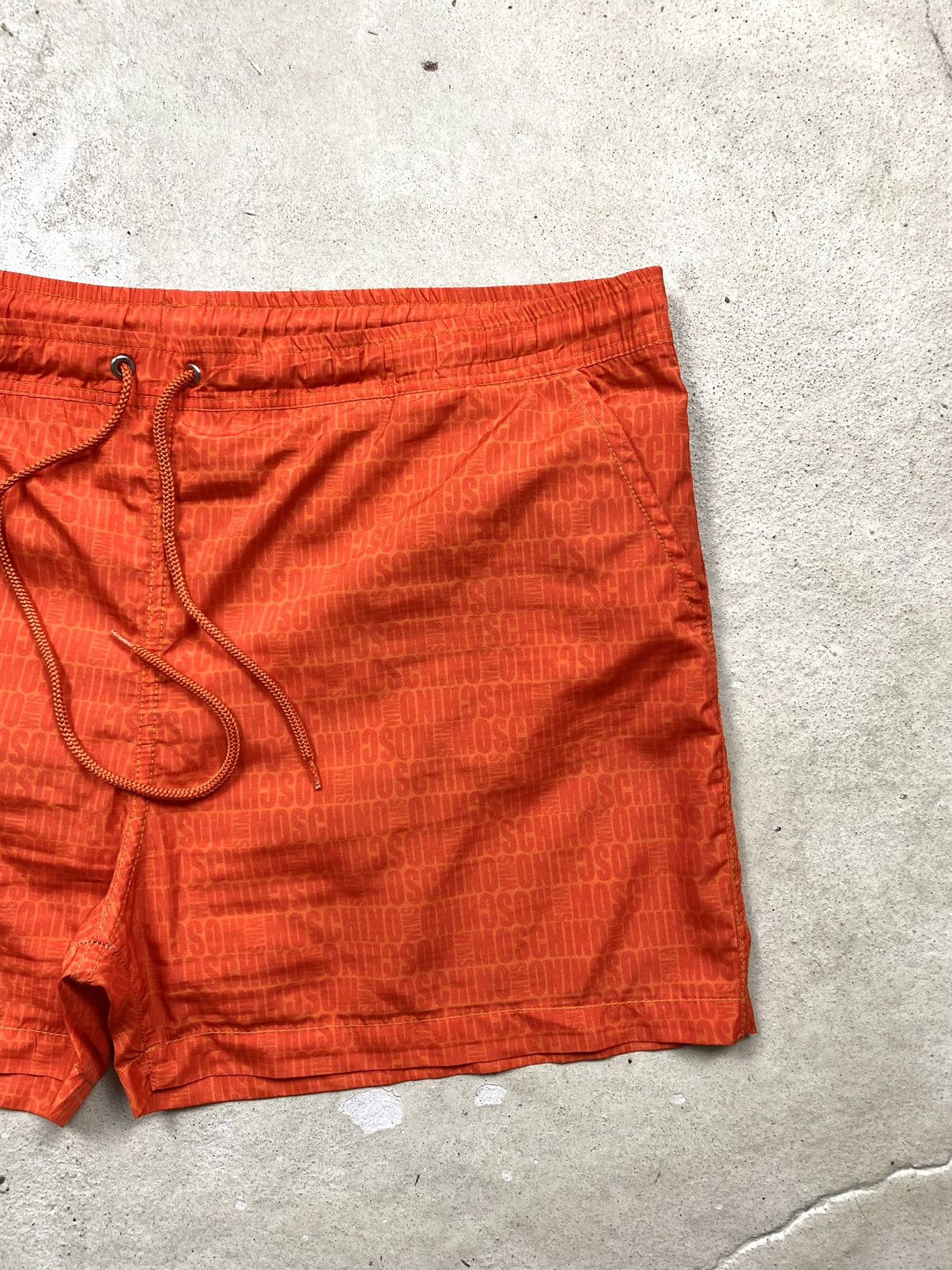 Moschino Vintage Moschino Monogram Shorts Luxury Hype Size US 38 / EU 54 - 3 Thumbnail