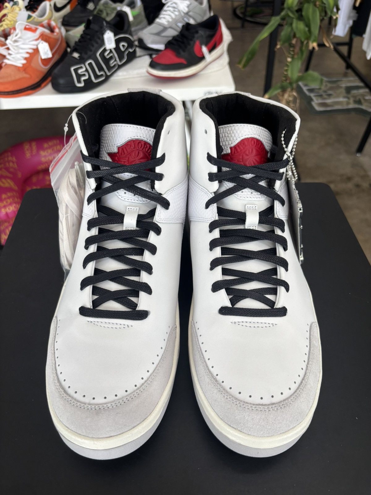 Jordan Brand Jordan 2 Retro SE Nina Chanel Abney (W) Sz. 11.5M/13W Size US 11.5 / EU 44-45 - 2 Thumbnail