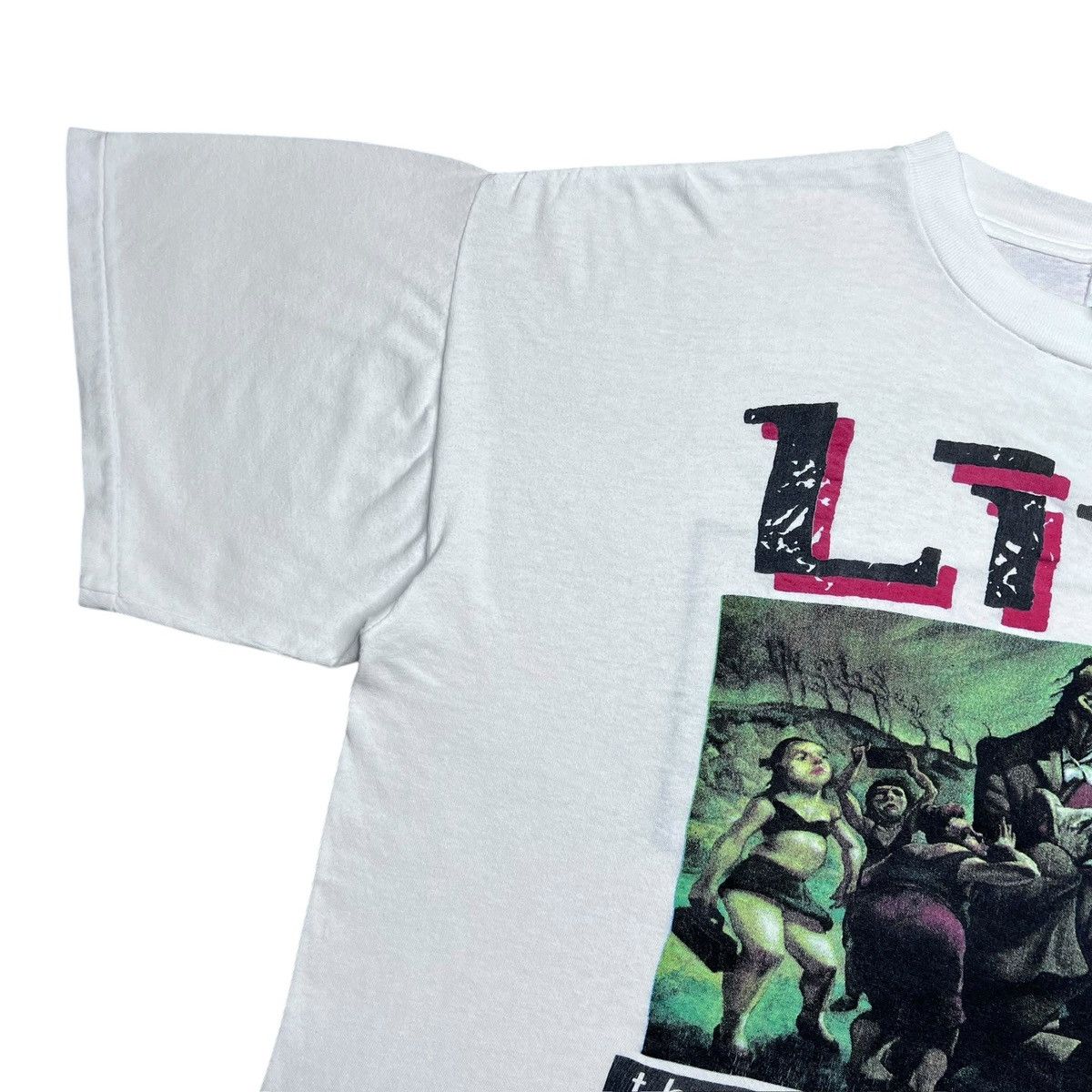 Band Tees Vintage 1995 Live Throwing Copper Tour Band Graphic T-Shirt Size US XL / EU 56 / 4 - 6 Thumbnail