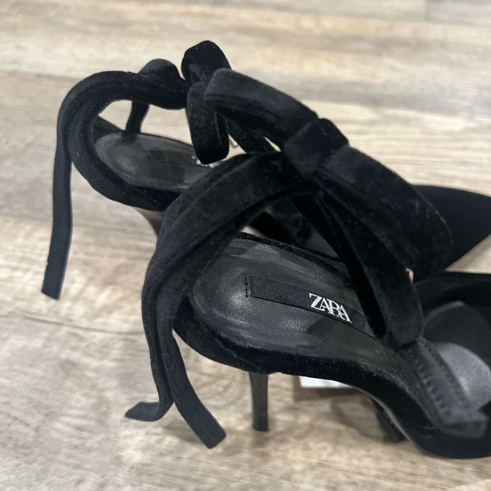 Zara ZARA Black Bow Pointed Heels NWT (Size 9) Size US 9 / IT 39 - 16 Thumbnail