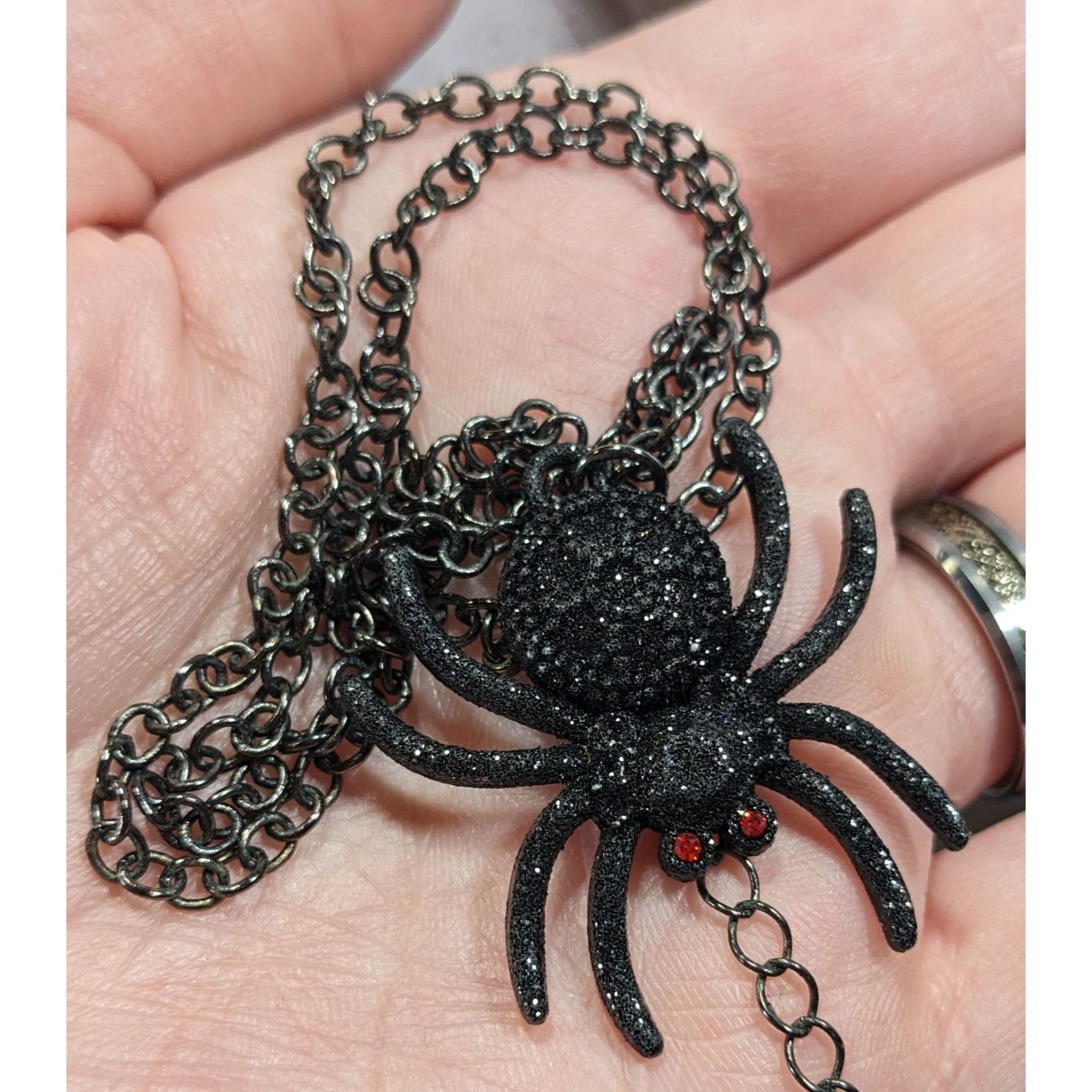 Other Gothic Halloween Black Glitter Spider Necklace Size ONE SIZE - 7 Thumbnail