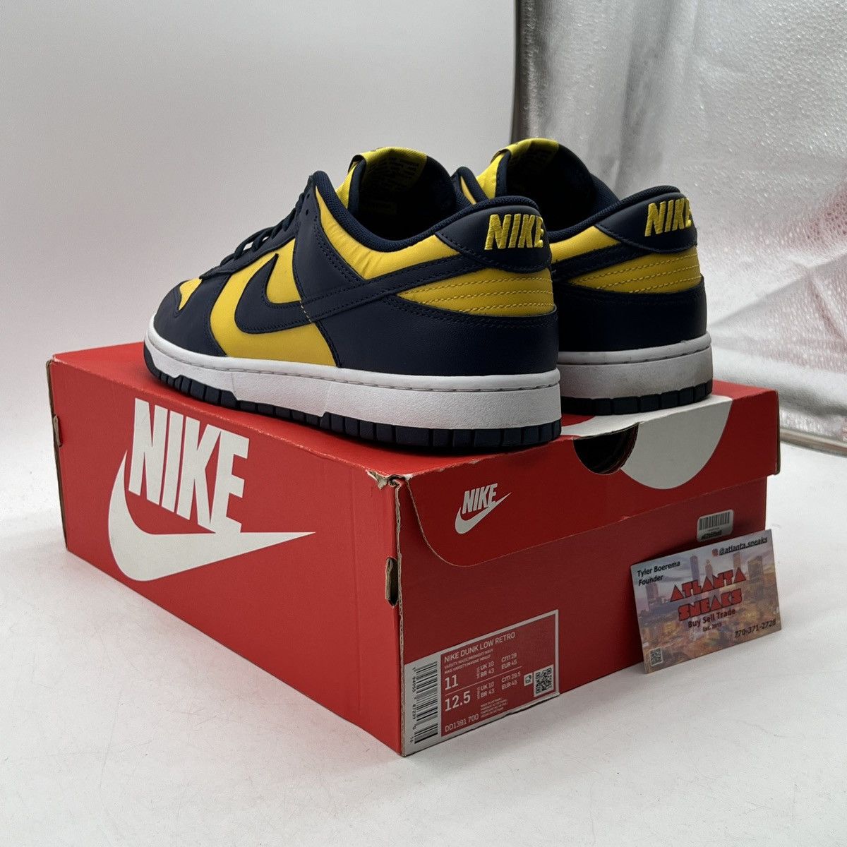 Nike Nike dunk low Michigan Size US 11 / EU 44 - 4 Thumbnail