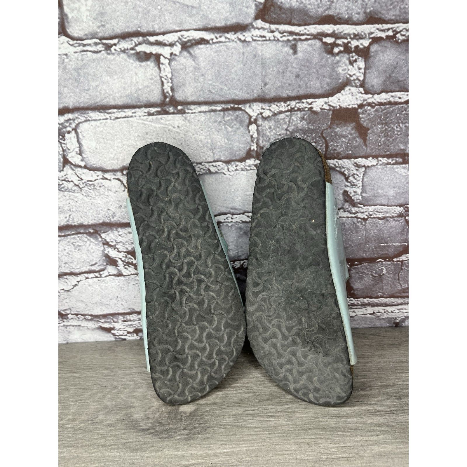 Birkenstock Birkenstock Arizona Turquoise Leather Slide Sandals Big Girl Size US 4 / IT 34 - 8 Thumbnail