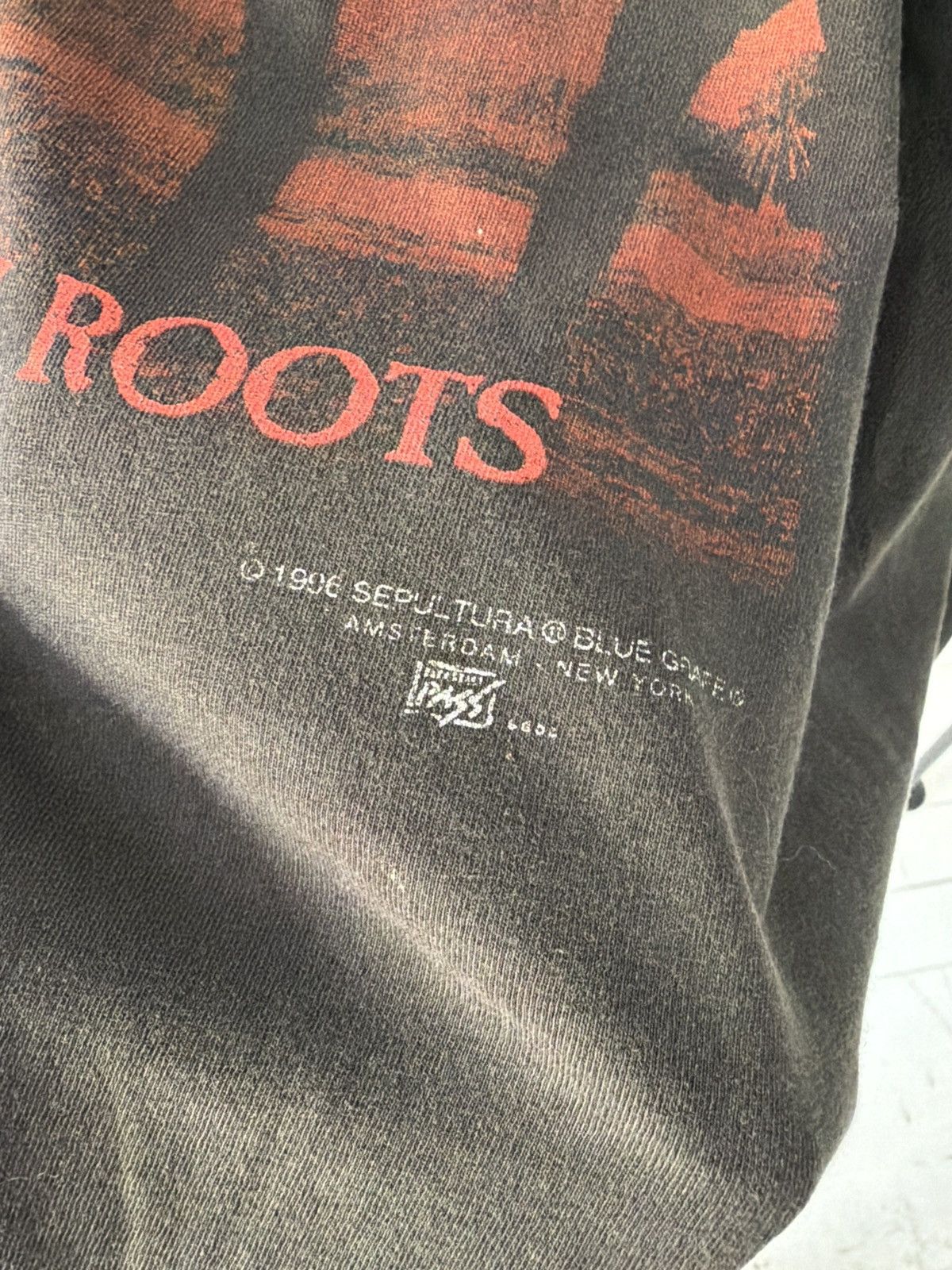 Vintage 1996 SEPULTURA ‘ROOTS BLOODY ROOTS’ TEE Size US L / EU 52-54 / 3 - 4 Thumbnail