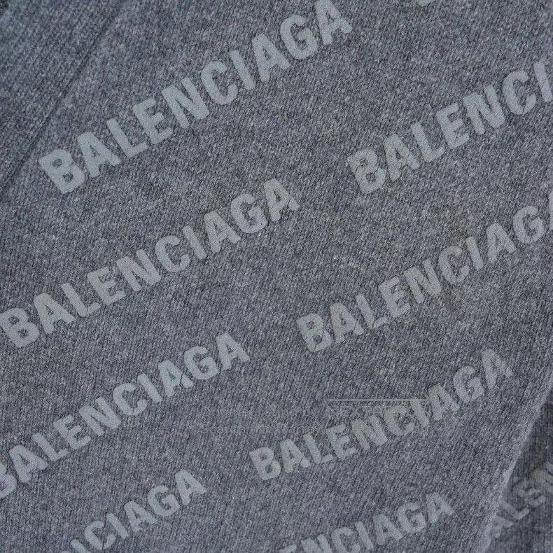 Balenciaga Balenciaga Cashmere Logo Print Cardigan. Size US L / EU 52-54 / 3 - 4 Thumbnail