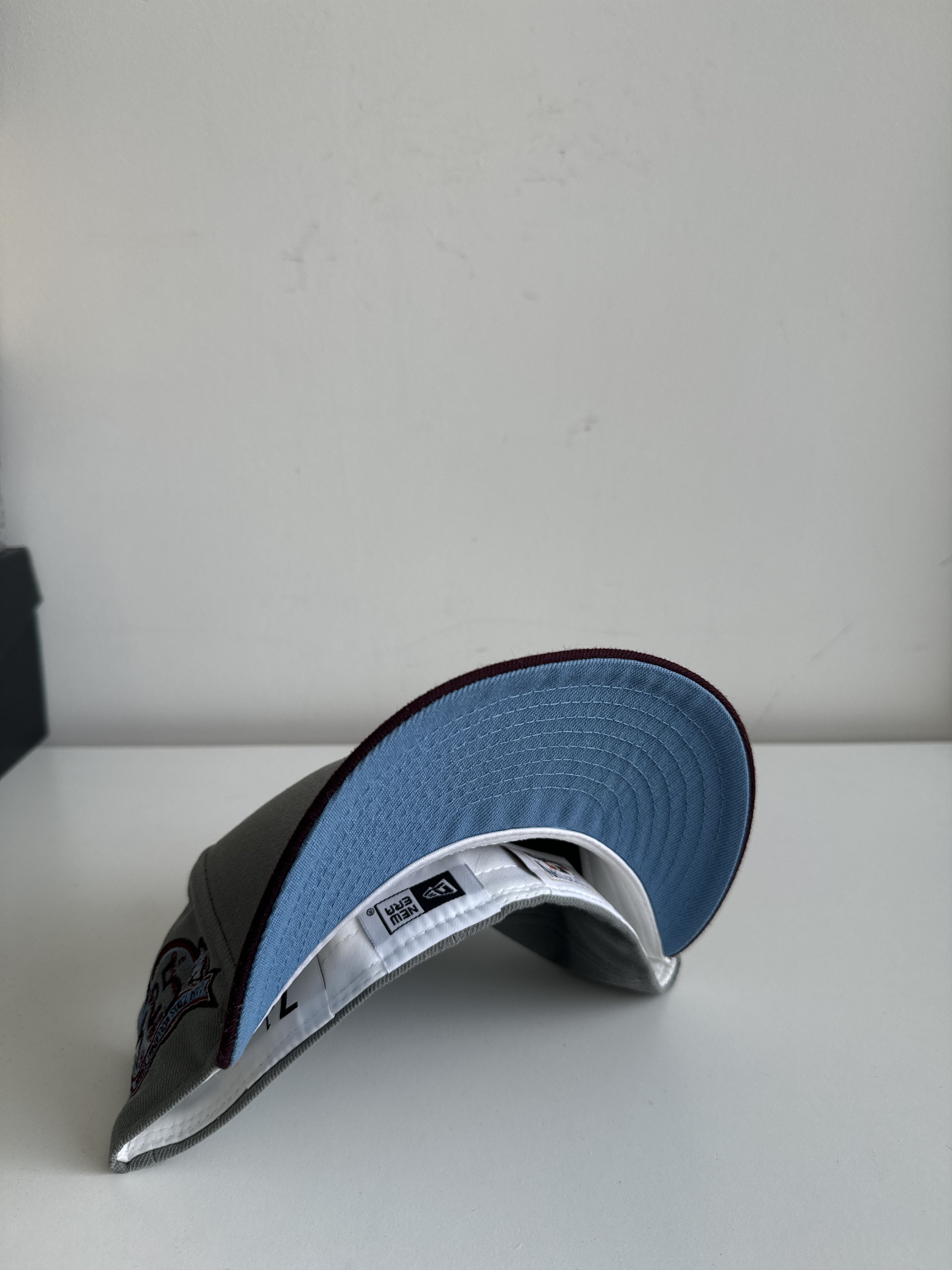 New Era Size 7 1/2 New Era Toronto Blue Jays Fitted Hat Size ONE SIZE - 2 Thumbnail