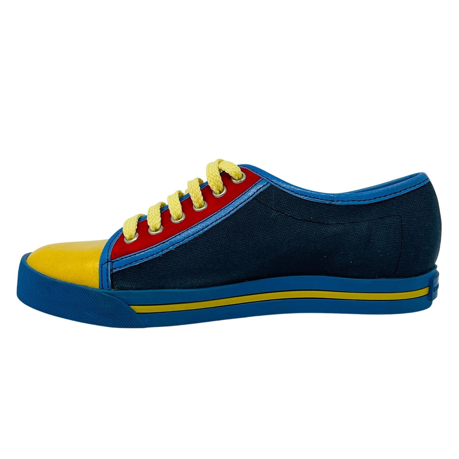 Marc Jacobs Marc Jacobs Spring 2004 RTW Sneakers Size US 7 EU 37.5 NWOB Size US 7 / IT 37 - 3 Thumbnail