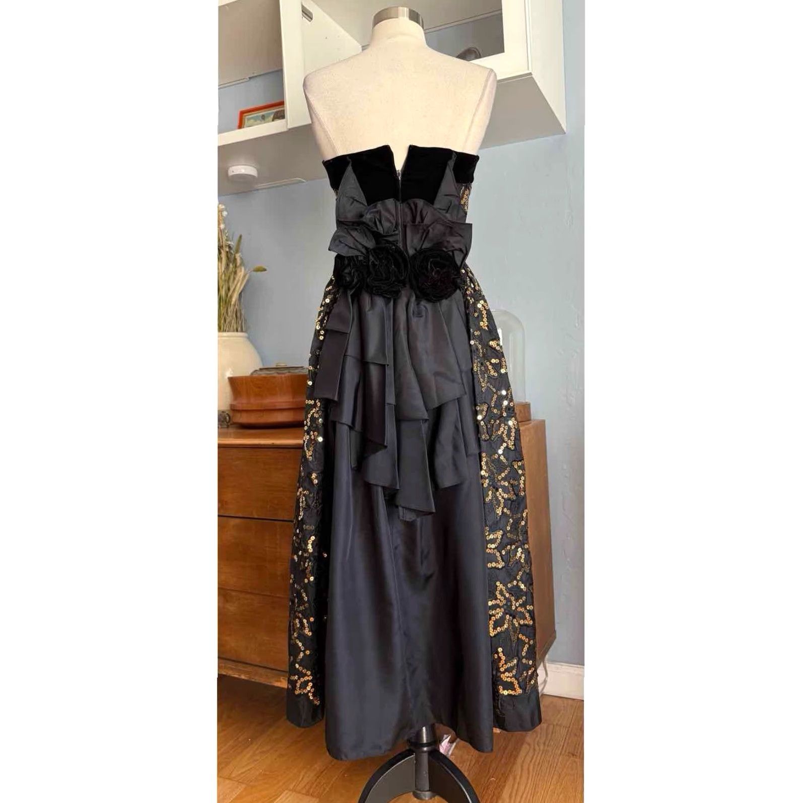 Jessica McClintock VINTAGE Jessica McClintock Black w/ Gold Sequins Strapless Long Dress Sz S Ball Gown 1980s Formal Womens Size XS / US 0-2 / IT 36-38 - 3 Thumbnail