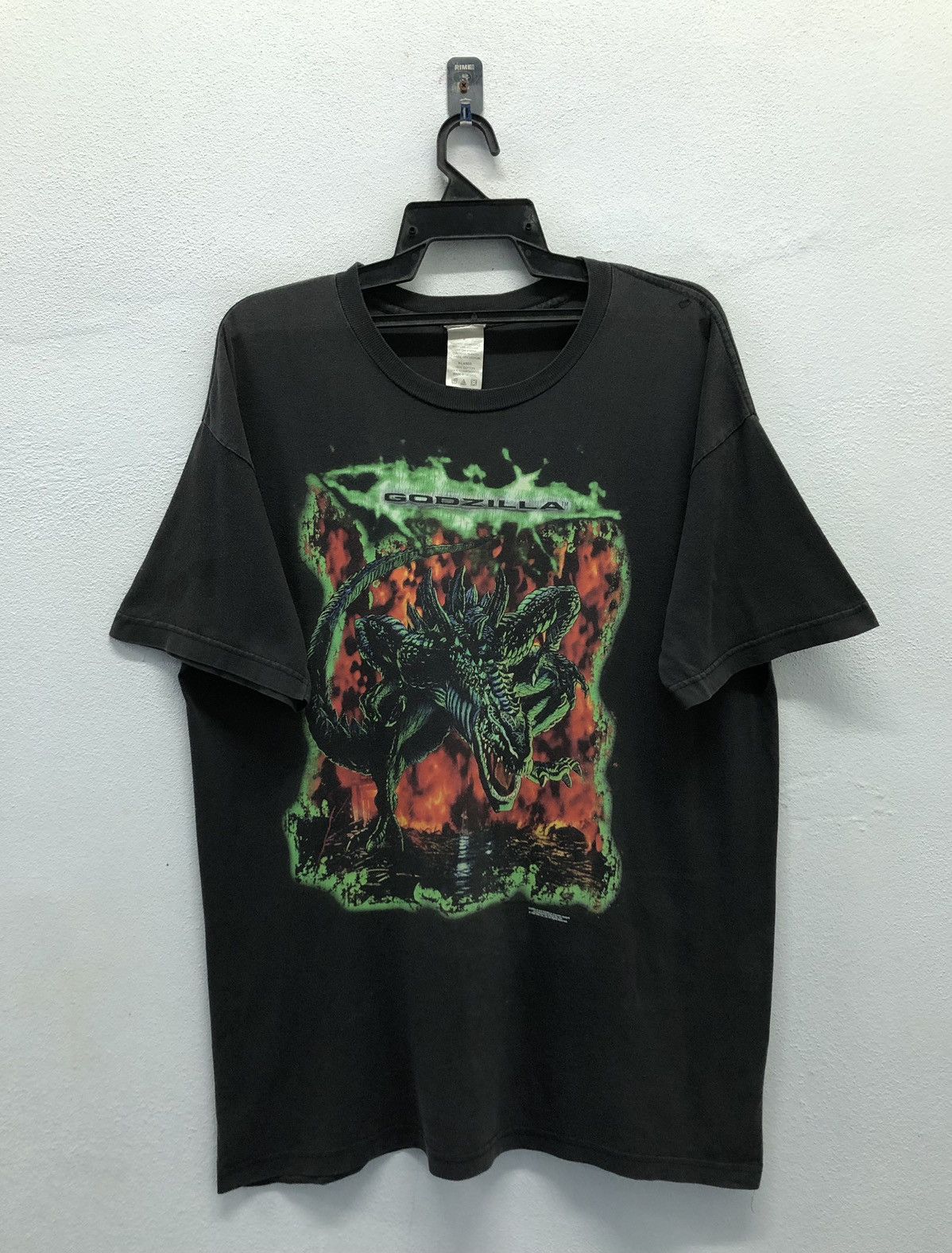 Vintage Vintage Cronies Godzilla T-Shirt Size US XL / EU 56 / 4 - 1 Thumbnail