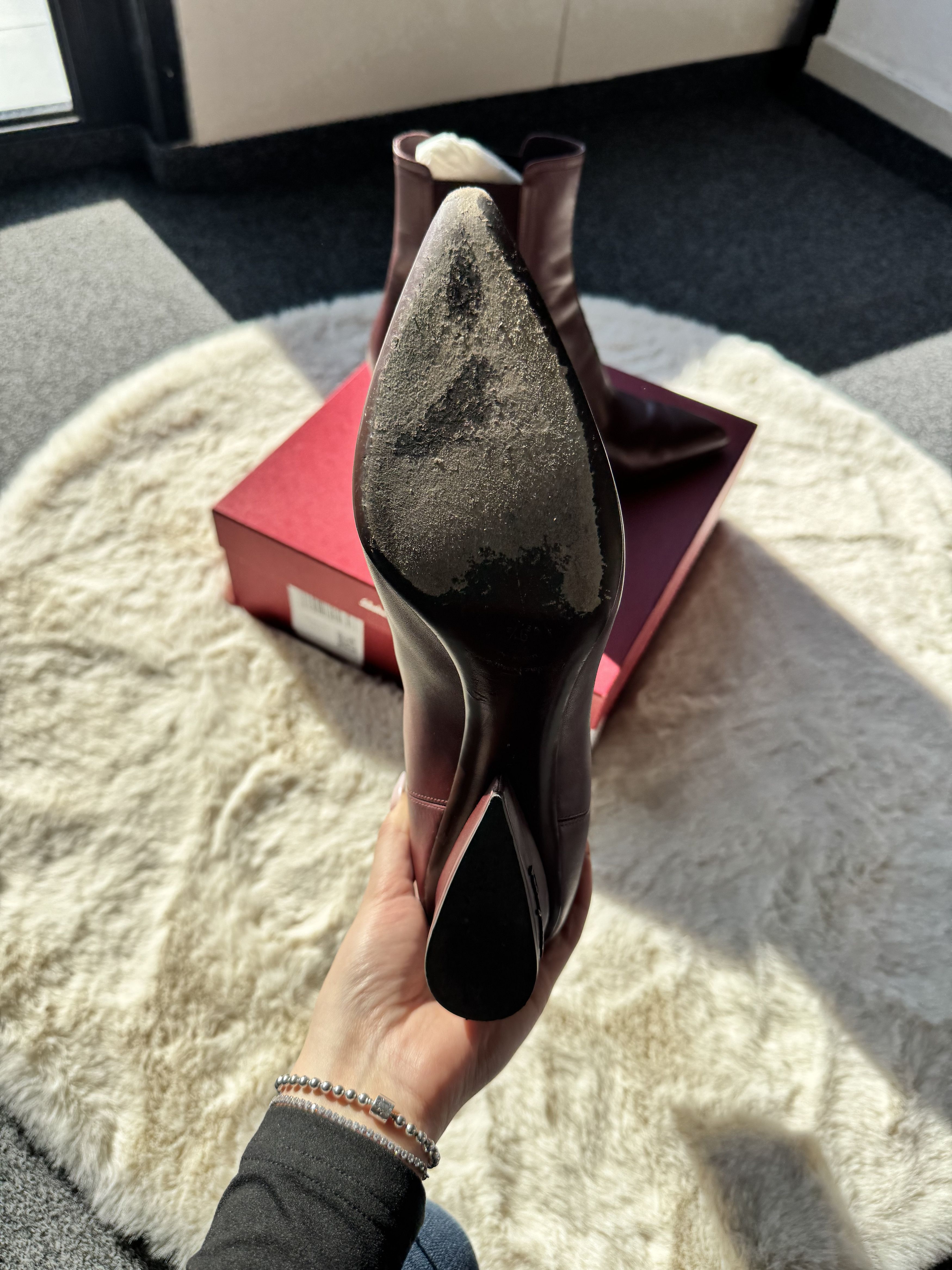 Salvatore Ferragamo Salvatore Ferragamo Velta 55 - burgundy leather ankle boots Size US 9.5 / IT 39.5 - 10 Thumbnail