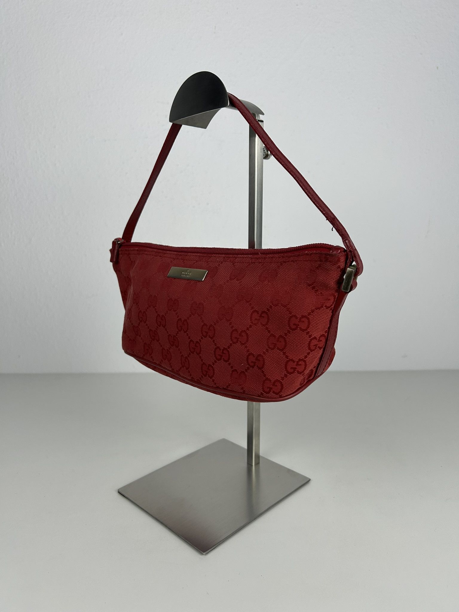 Gucci Vintage y2k gucci monogram canvas boat bag pochette Size ONE SIZE - 6 Thumbnail