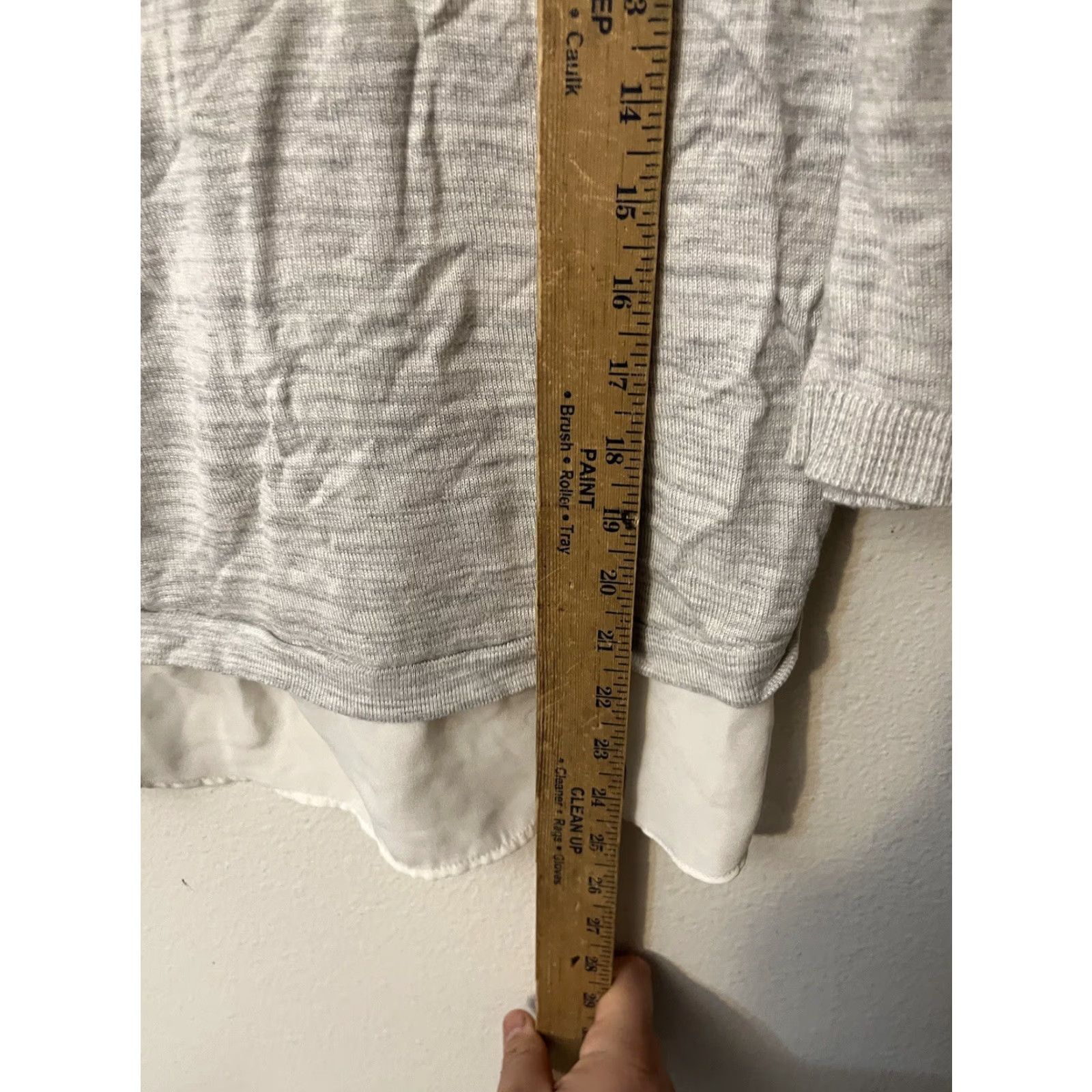 Express Express Gray Sweater 3/4 Sleeve with White Blouse Bottom Size S Size S / US 4 / IT 40 - 4 Thumbnail