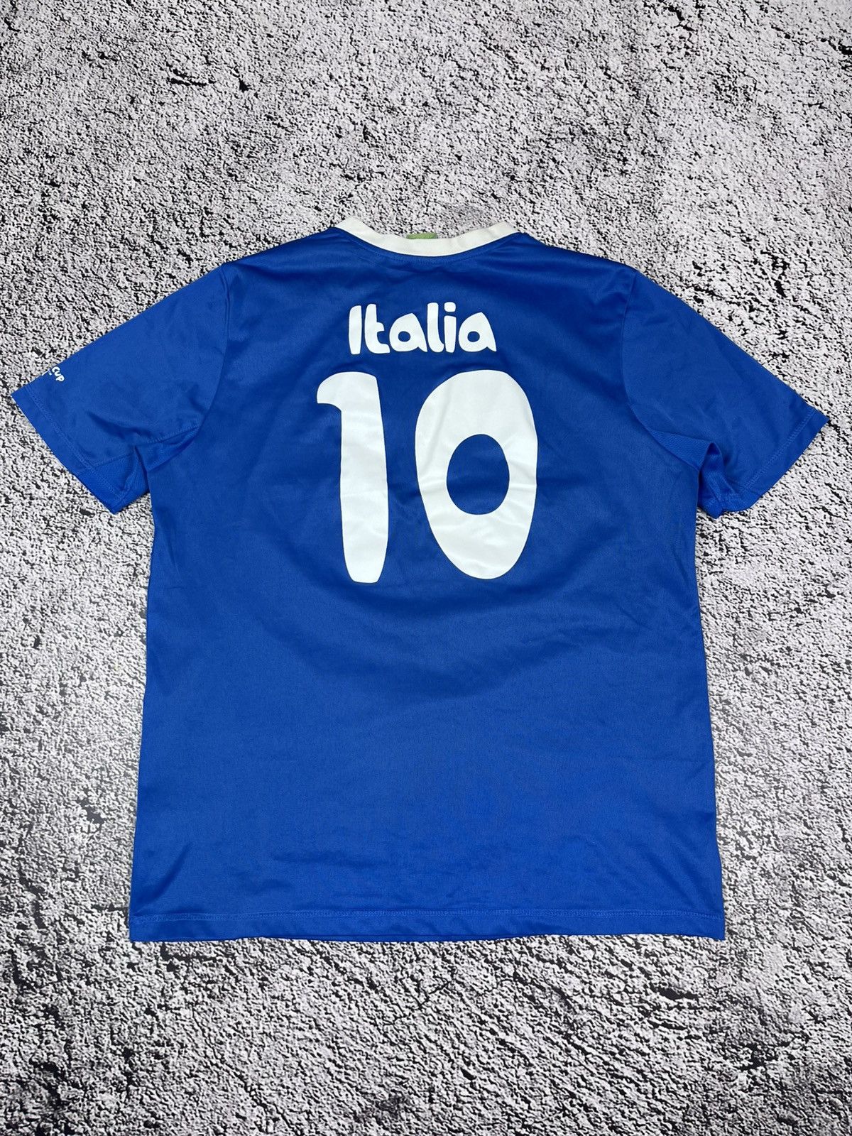 Vintage Vintage soccer football world cup 2014 fan jesrsey size m Size US M / EU 48-50 / 2 - 5 Thumbnail