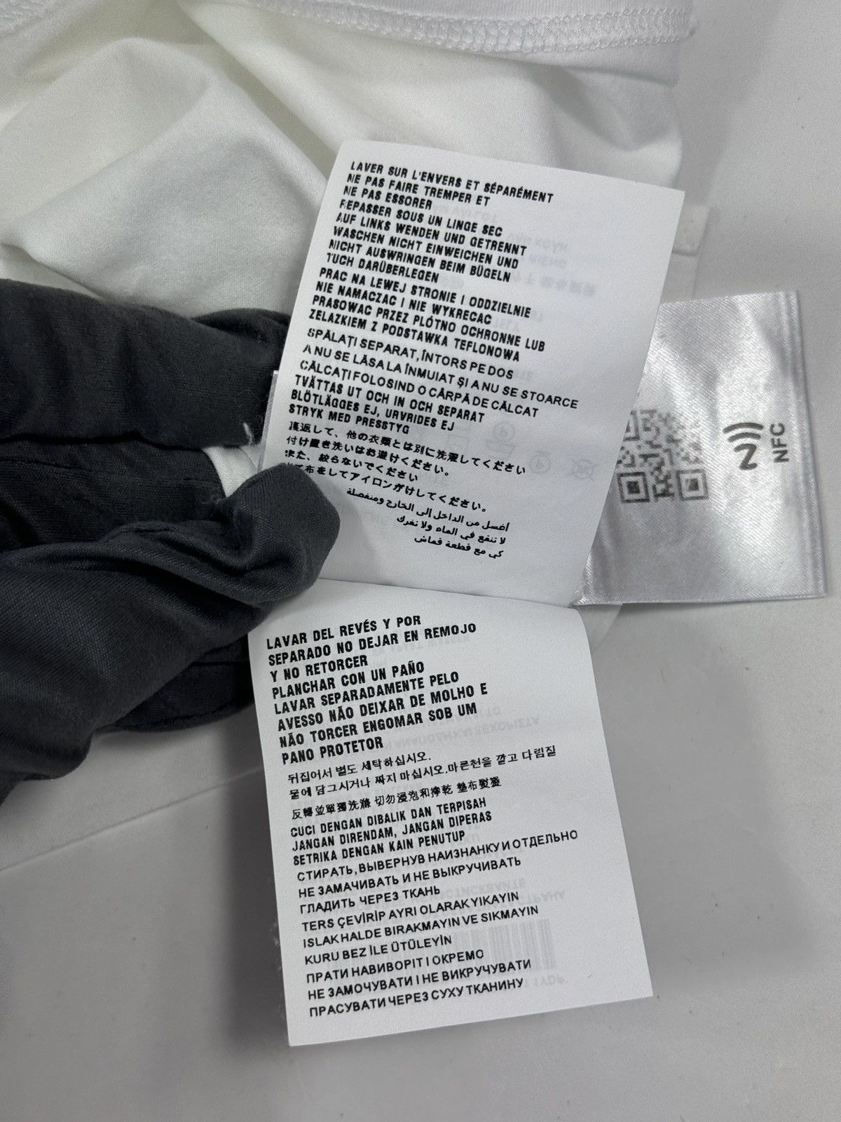 Prada LOGO PRINT T-SHIRT Size US S / EU 44-46 / 1 - 14 Thumbnail